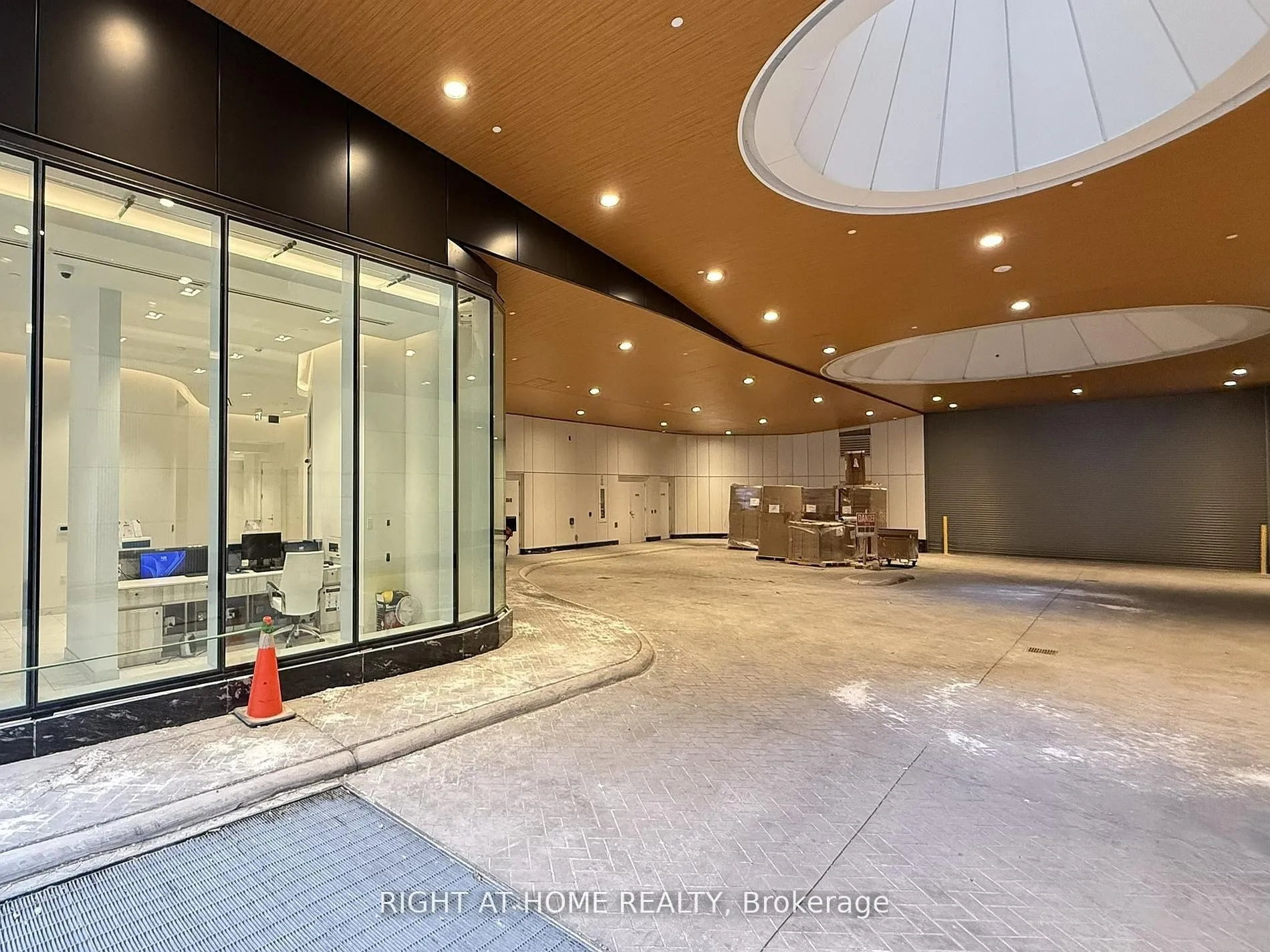 Photo 2 of Unit 3406, 238 Simcoe Street, Toronto, Kensington-Chinatown — HOMEH