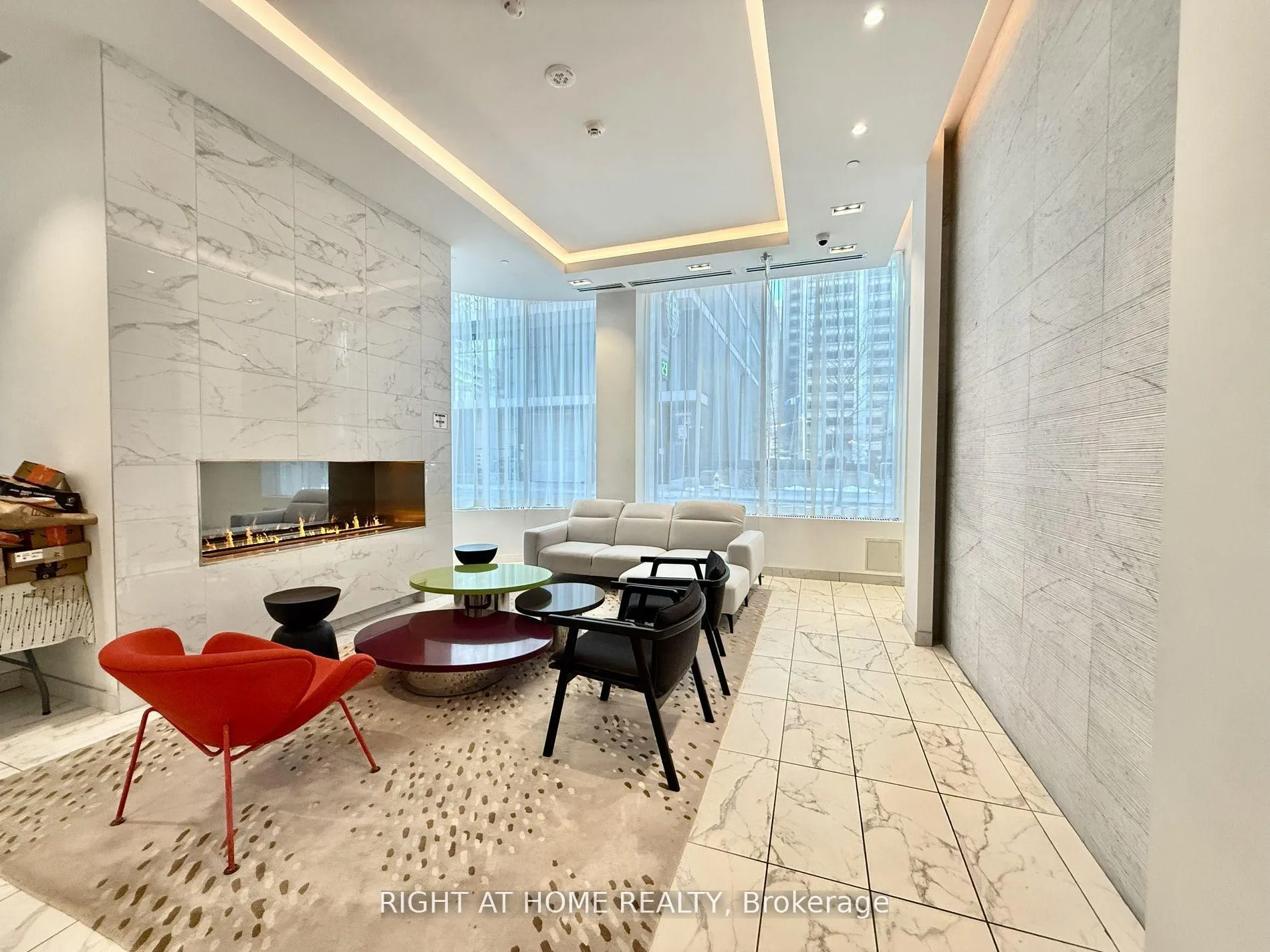 Photo 3 of Unit 3406, 238 Simcoe Street, Toronto, Kensington-Chinatown — HOMEH