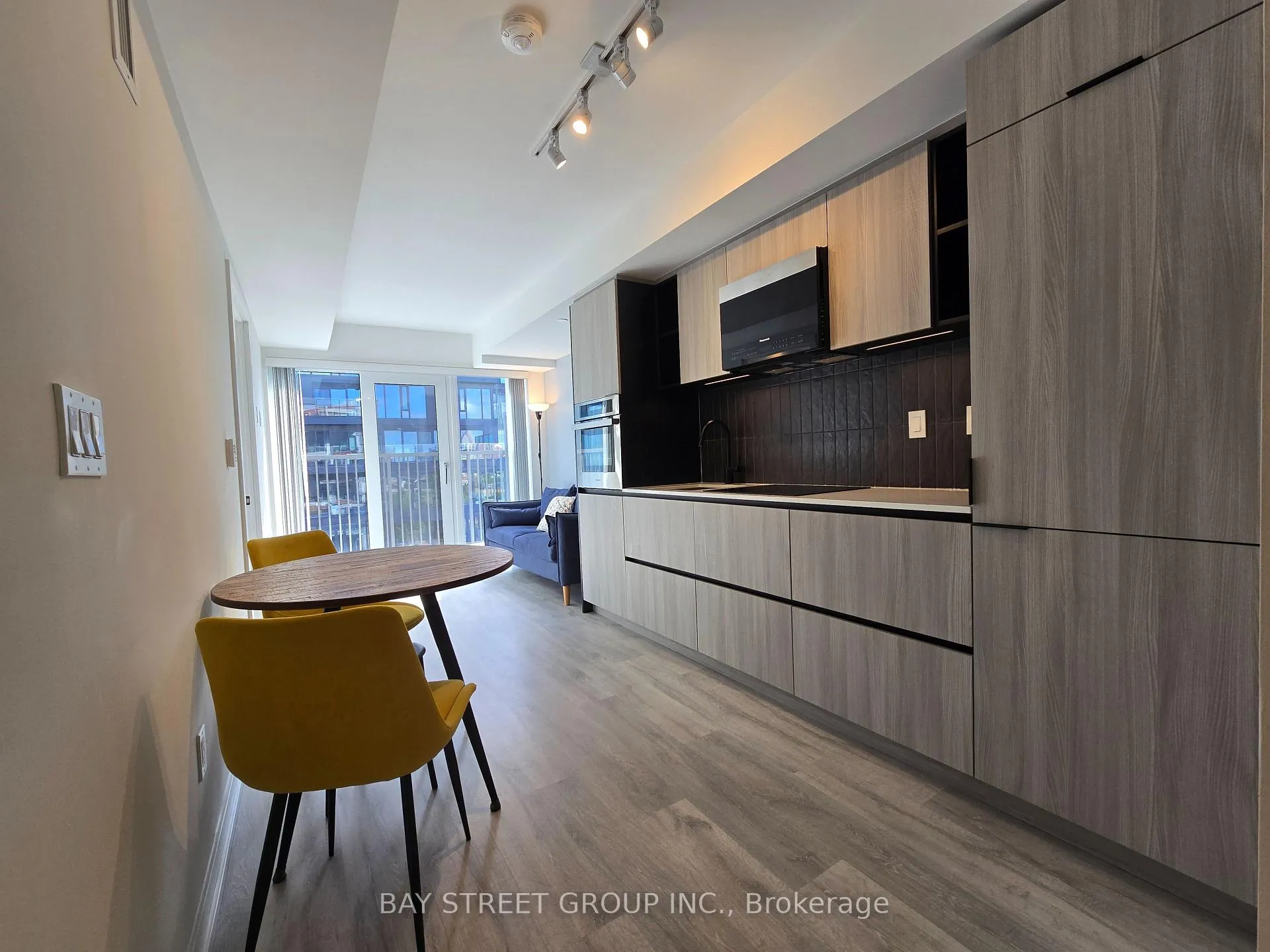 Photo 3 of Unit 1304, 2 Augusta Avenue, Toronto, Waterfront Communities — HOMEH