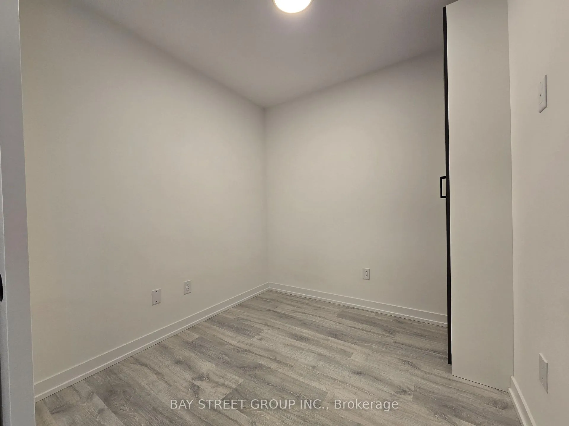 Photo 5 of Unit 1304, 2 Augusta Avenue, Toronto, Waterfront Communities — HOMEH