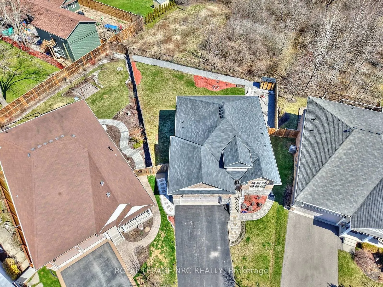 Photo 4 of 8913 Tallgrass Avenue, Niagara Falls, Lyons Creek — HOMEH