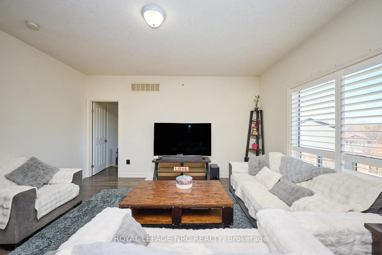 Photo 15 of 8913 Tallgrass Avenue, Niagara Falls, Lyons Creek — HOMEH