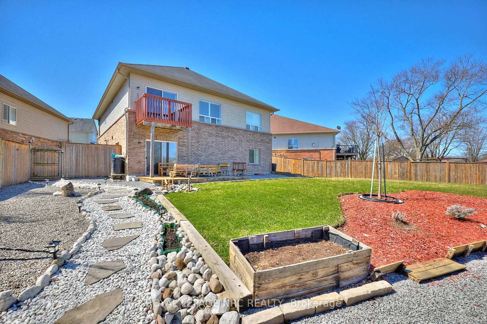 Photo 37 of 8913 Tallgrass Avenue, Niagara Falls, Lyons Creek — HOMEH