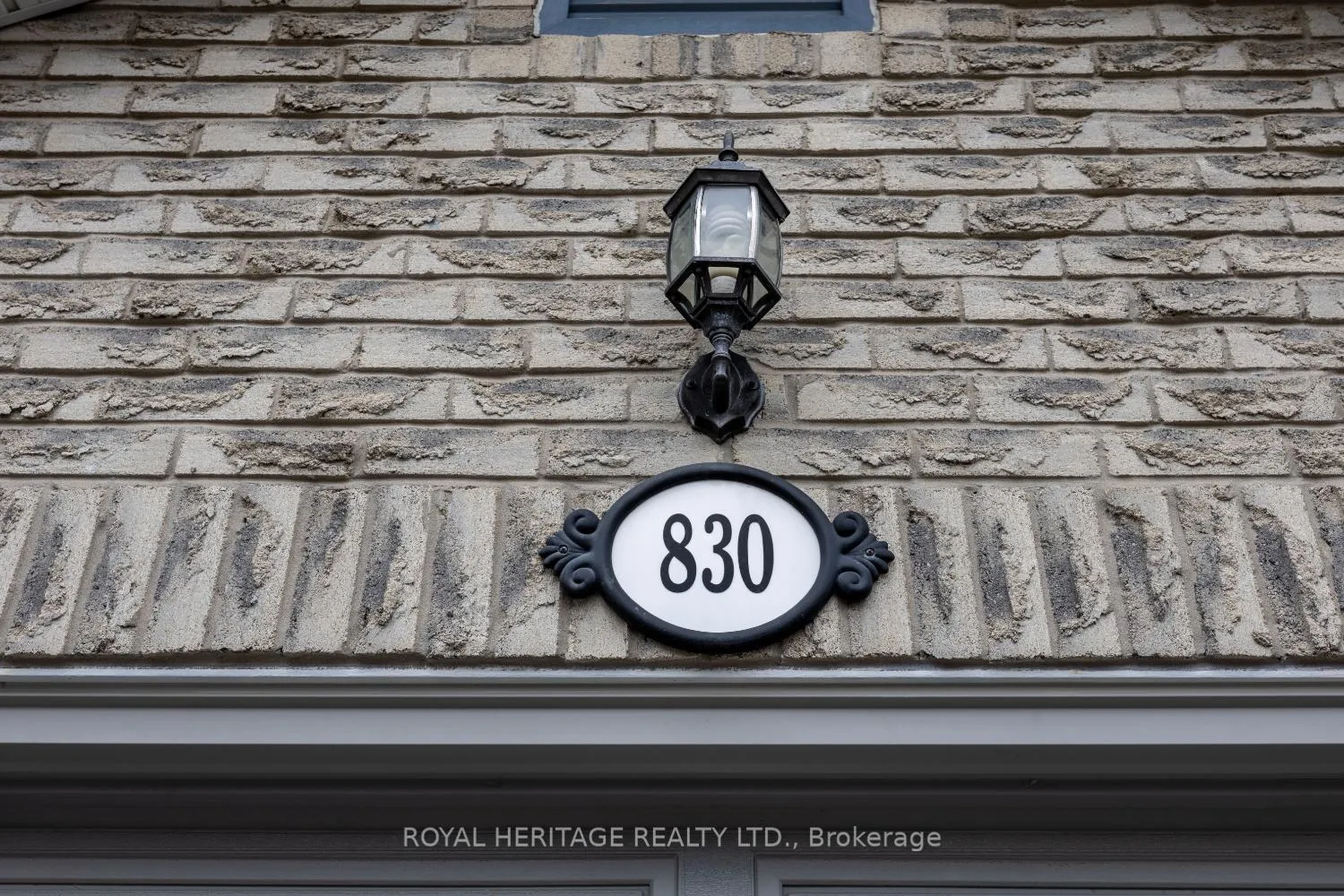Photo 3 of 830 Castlegrove Avenue, Oshawa, McLaughlin — HOMEH