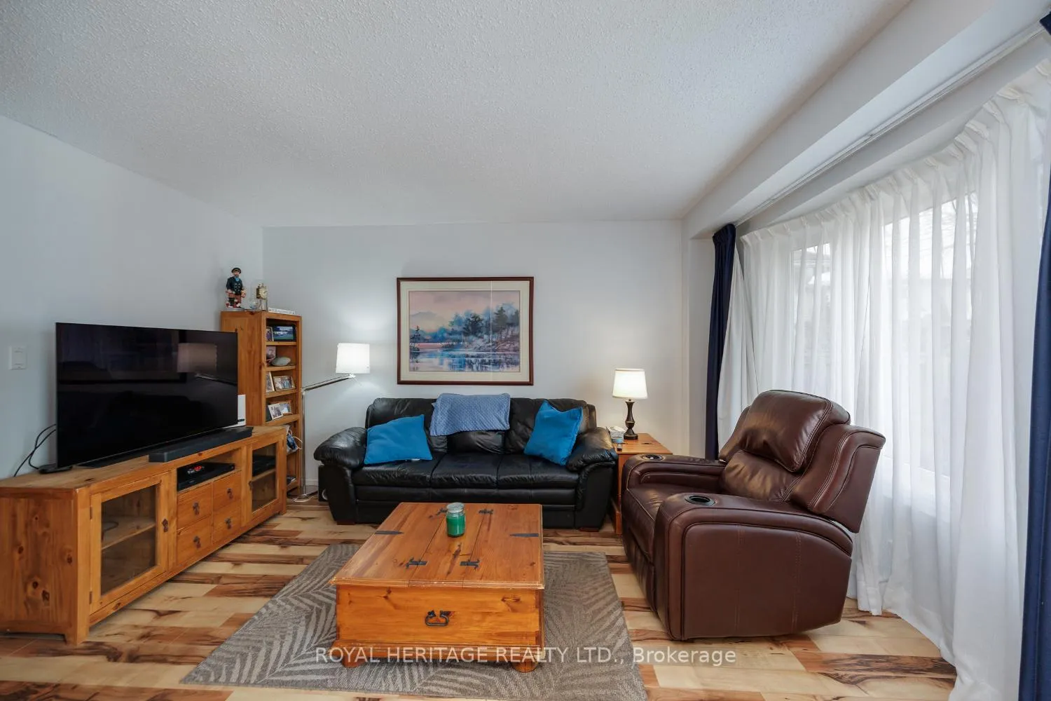 Photo 14 of 830 Castlegrove Avenue, Oshawa, McLaughlin — HOMEH