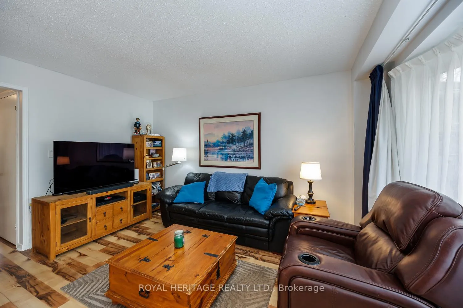 Photo 15 of 830 Castlegrove Avenue, Oshawa, McLaughlin — HOMEH