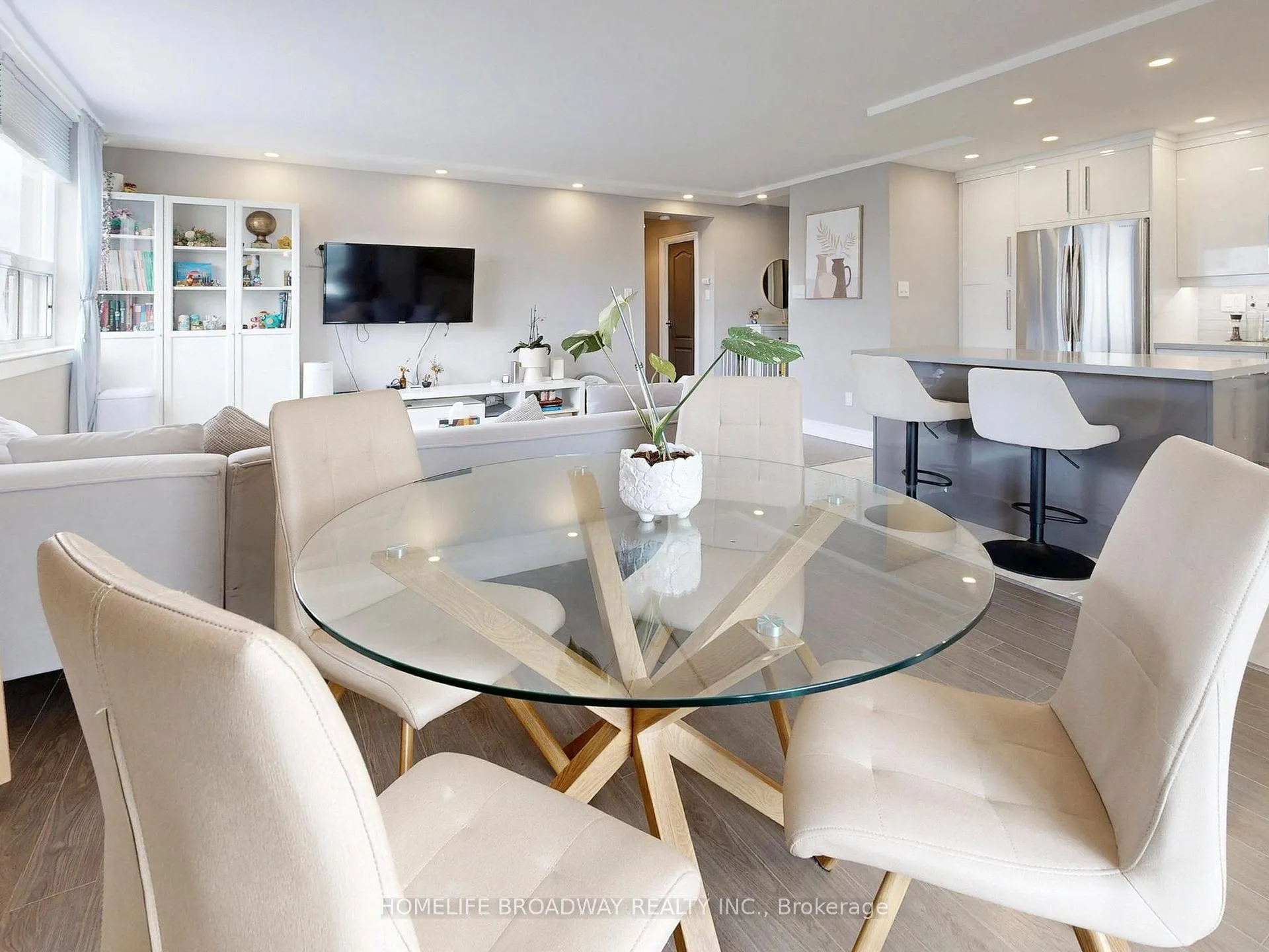 Photo 20 of Unit 504, 7451 Yonge Street, Markham, Thornhill — HOMEH