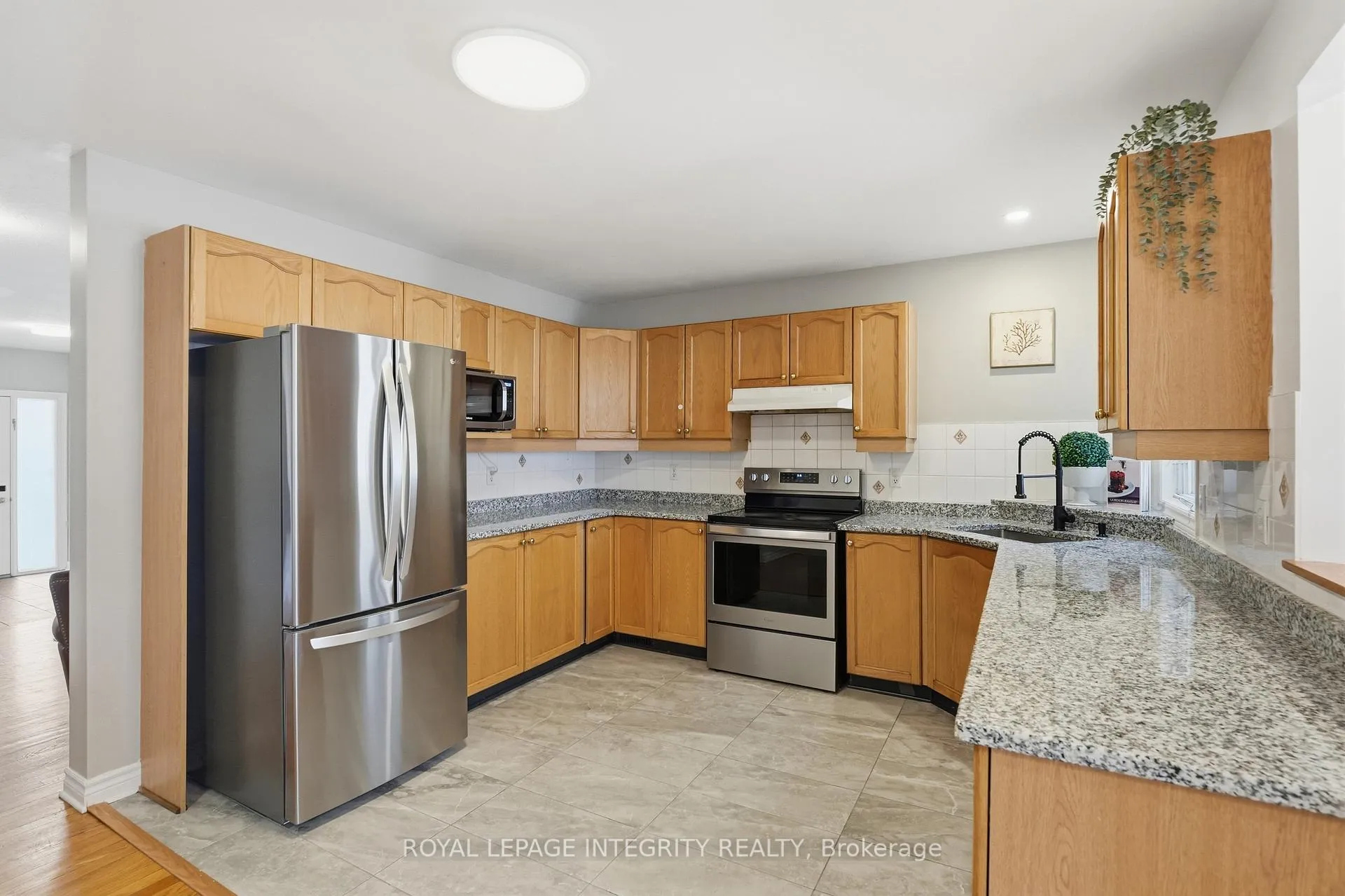 Photo 15 of 260 Deerfox Drive, Ottawa, Barrhaven - Longfields — HOMEH