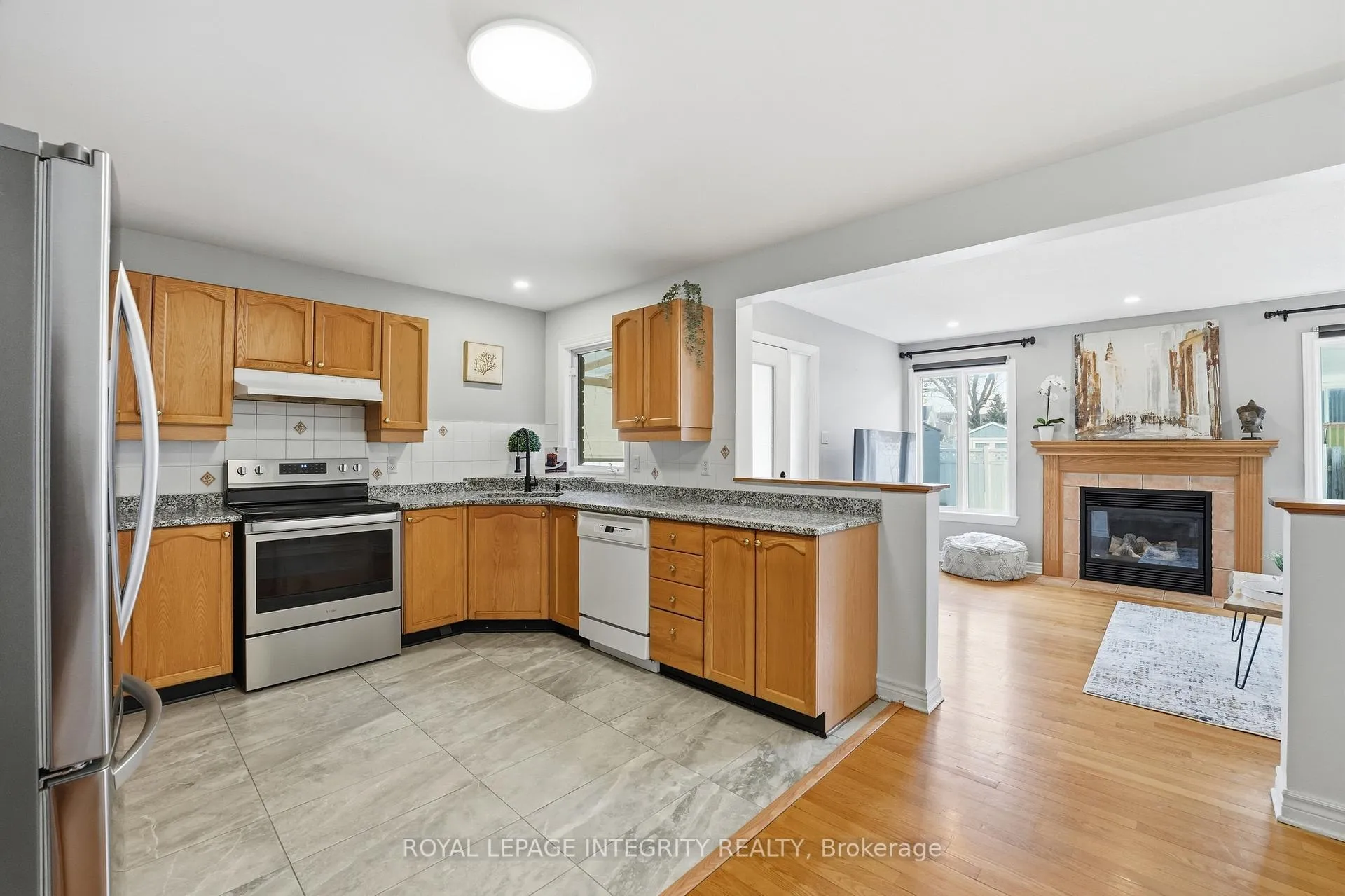 Photo 16 of 260 Deerfox Drive, Ottawa, Barrhaven - Longfields — HOMEH