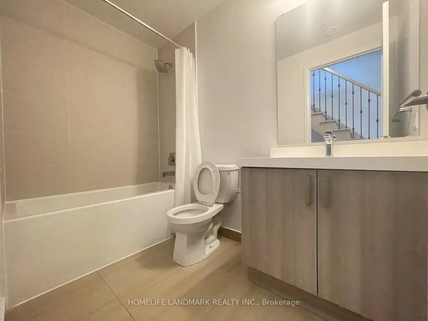 Photo 7 of Unit Th 60, 1060 Portage Parkway, Vaughan, Concord — HOMEH