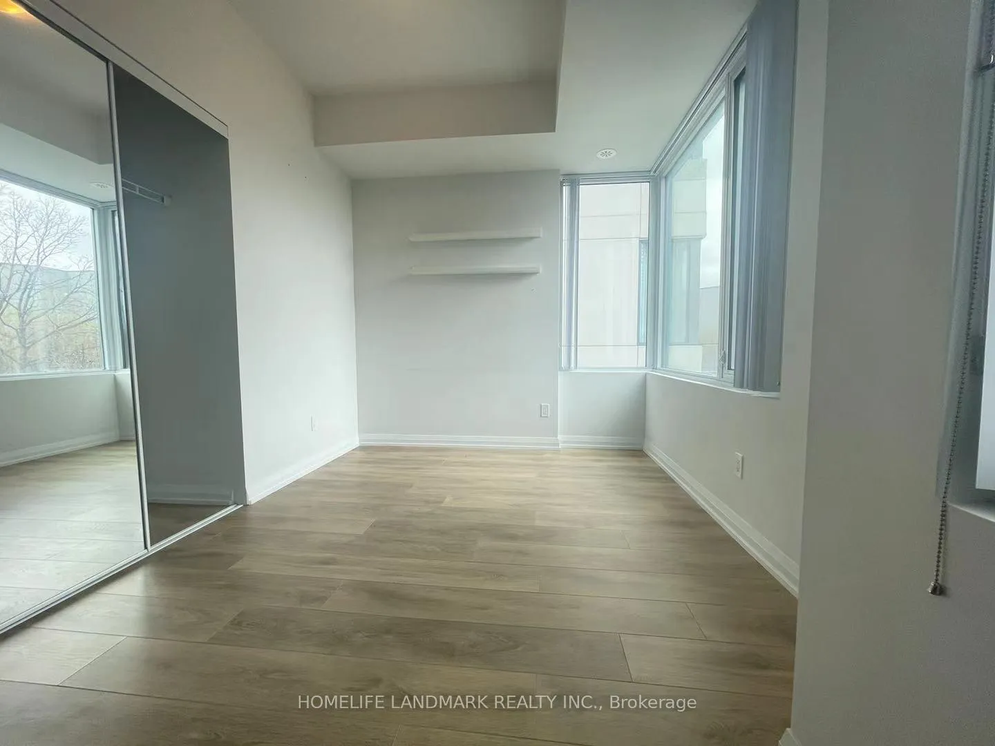 Photo 10 of Unit Th 60, 1060 Portage Parkway, Vaughan, Concord — HOMEH