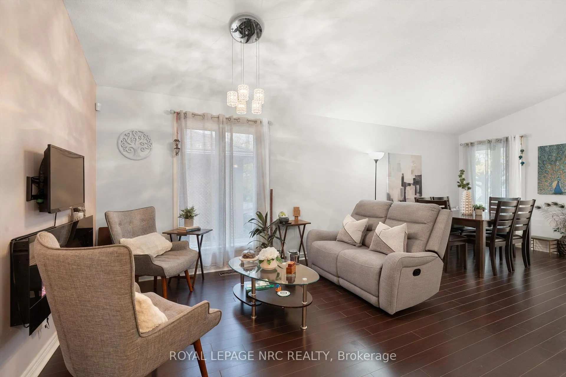 Photo 11 of Unit B, 393 Glendale Avenue, St. Catharines, Secord Woods — HOMEH