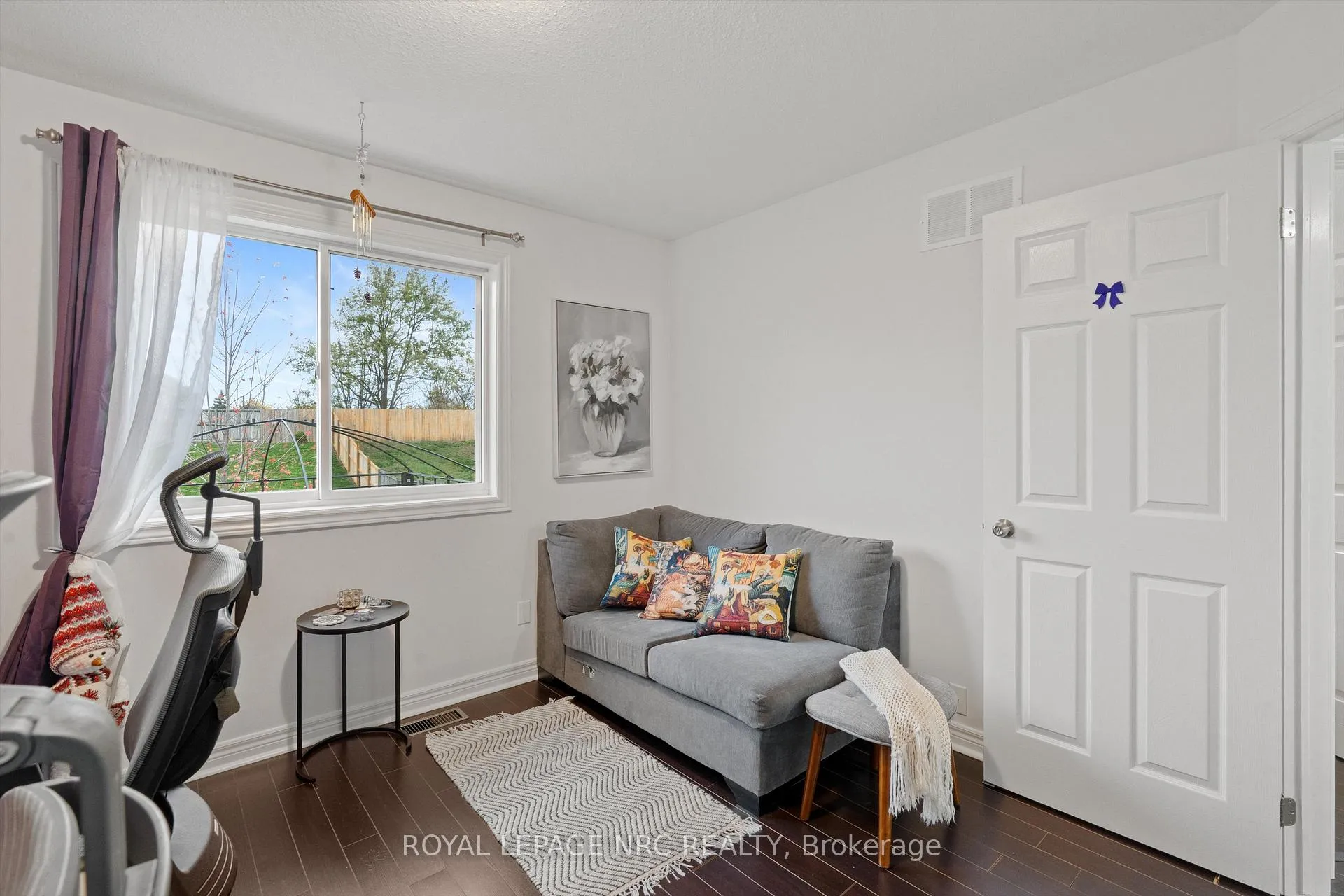 Photo 14 of Unit B, 393 Glendale Avenue, St. Catharines, Secord Woods — HOMEH