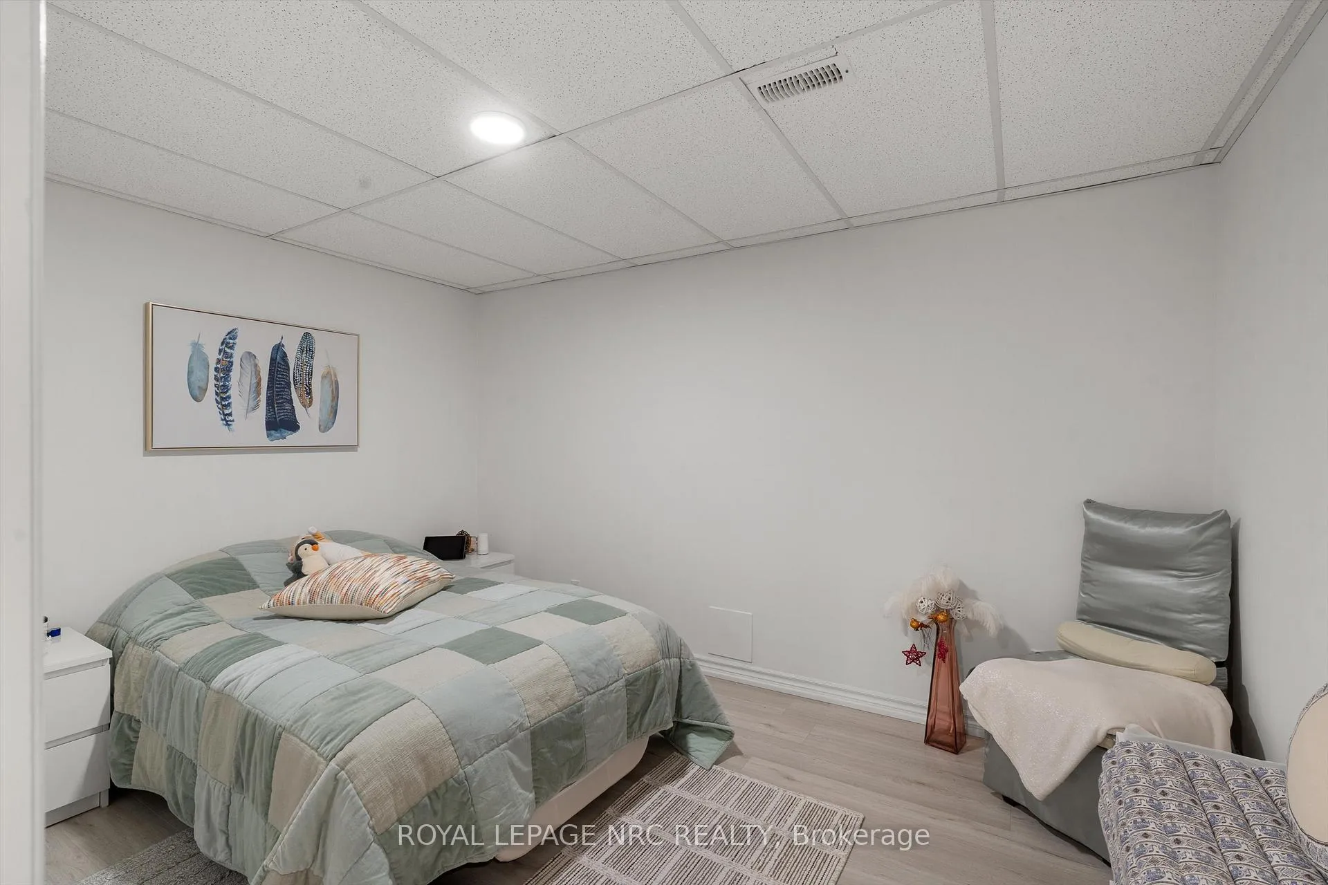Photo 25 of Unit B, 393 Glendale Avenue, St. Catharines, Secord Woods — HOMEH