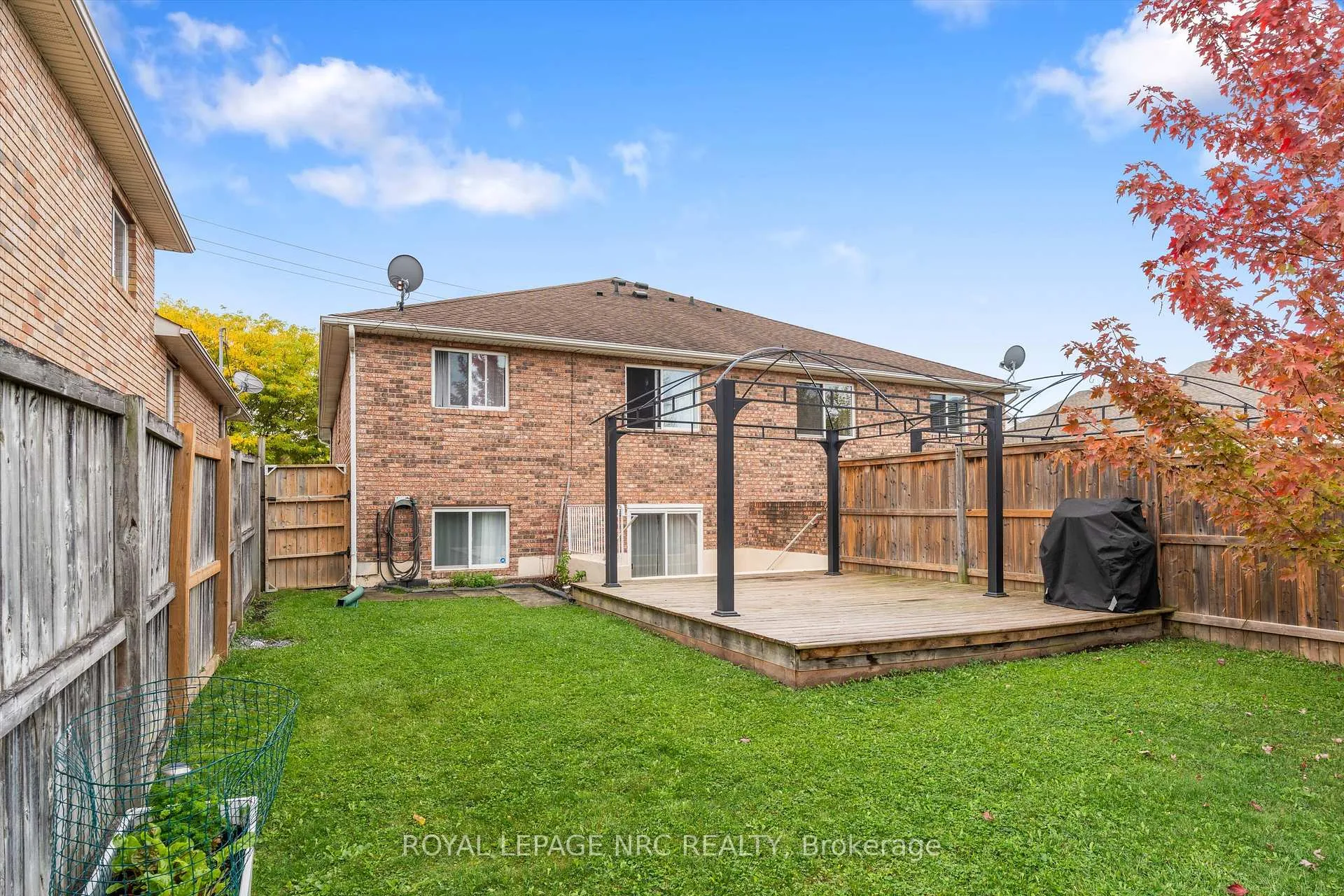 Photo 37 of Unit B, 393 Glendale Avenue, St. Catharines, Secord Woods — HOMEH