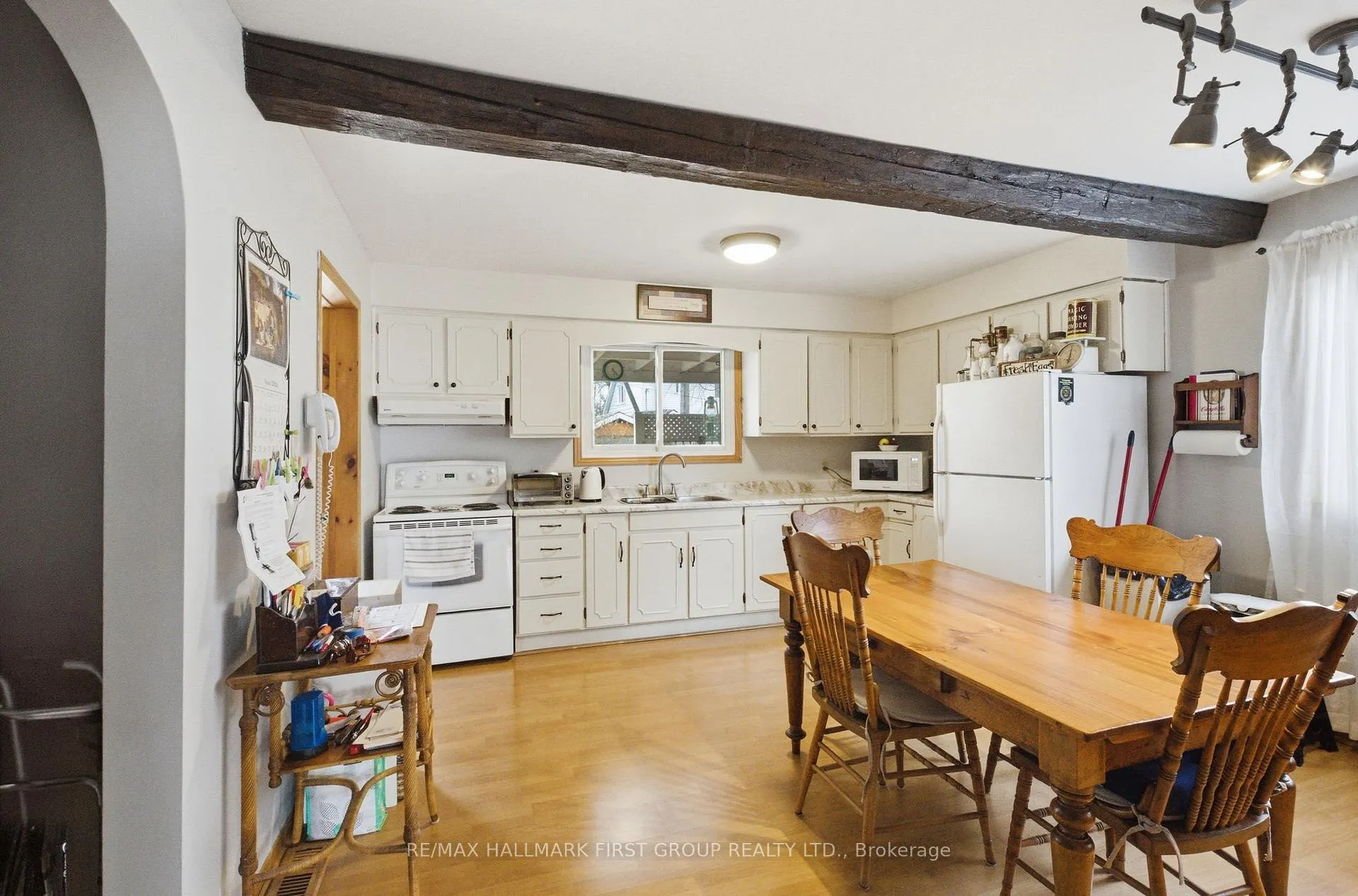 Photo 6 of 17 Brock Street, Ajax, Central — HOMEH
