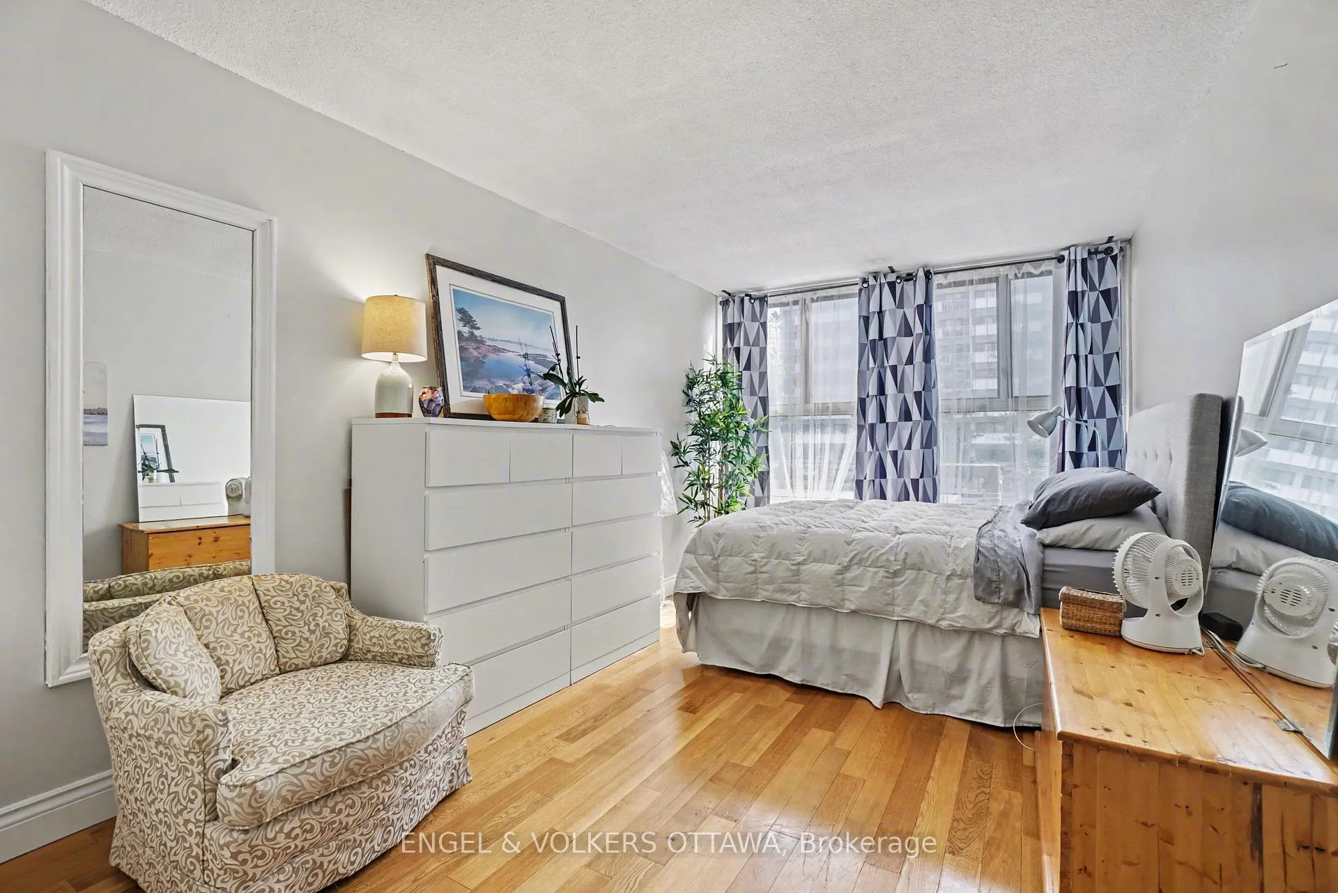 Photo 12 of Unit 404, 1785 Frobisher Lane, Ottawa, Riverview Park — HOMEH