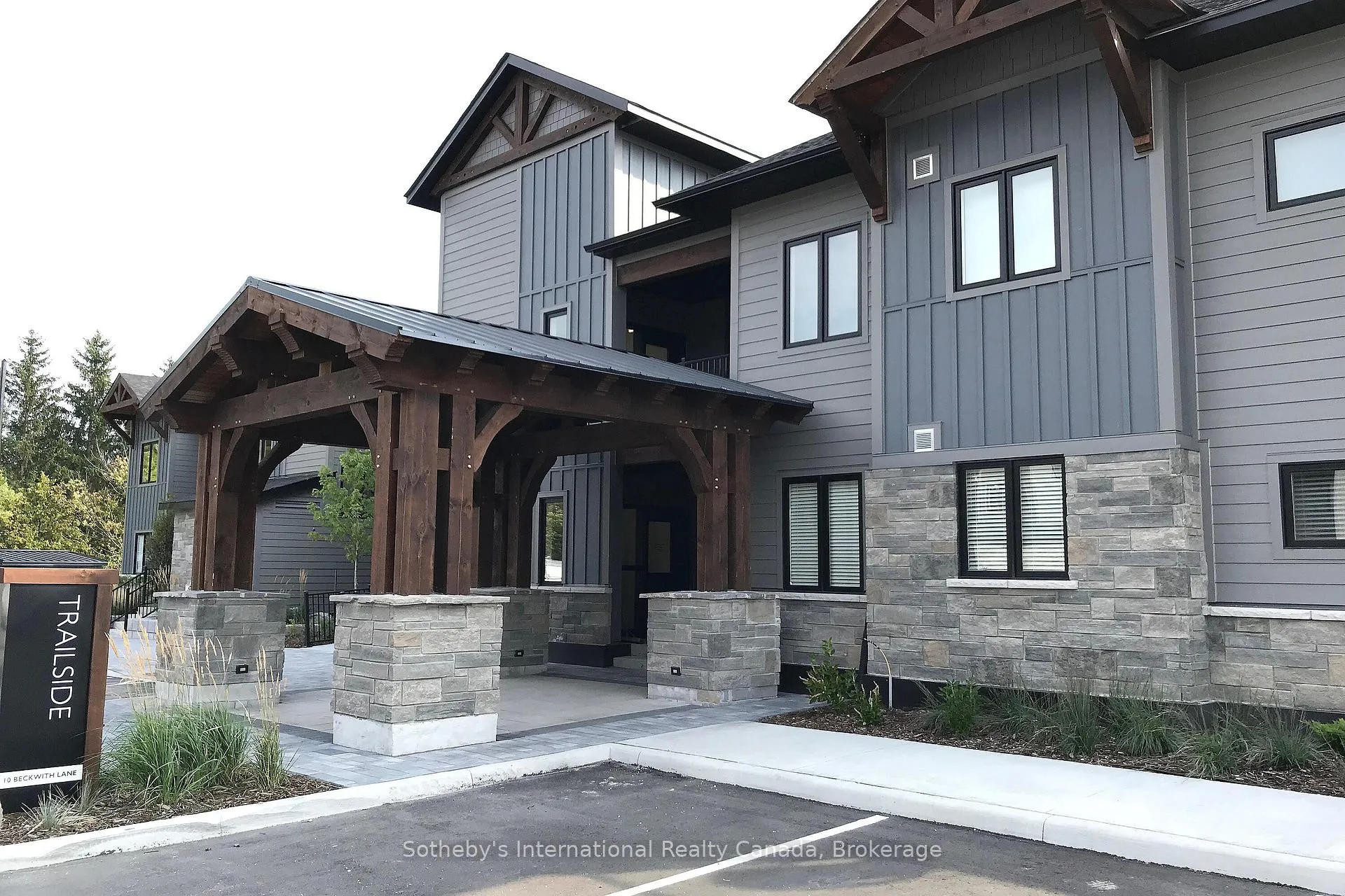 Front of Unit 206, 10 Beckwith Lane