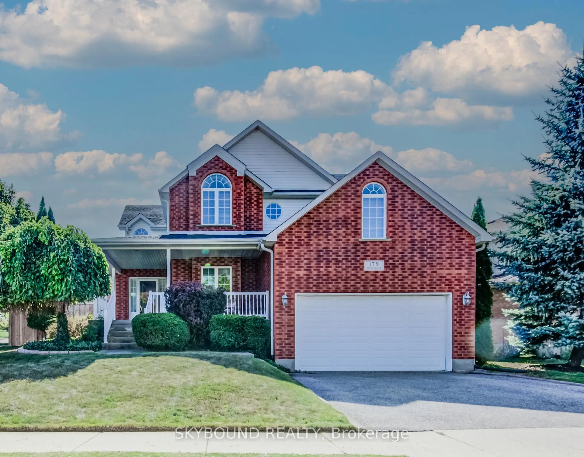 Photo 1 of 179 Bridgewater Crescent, Waterloo, Westvale — HOMEH