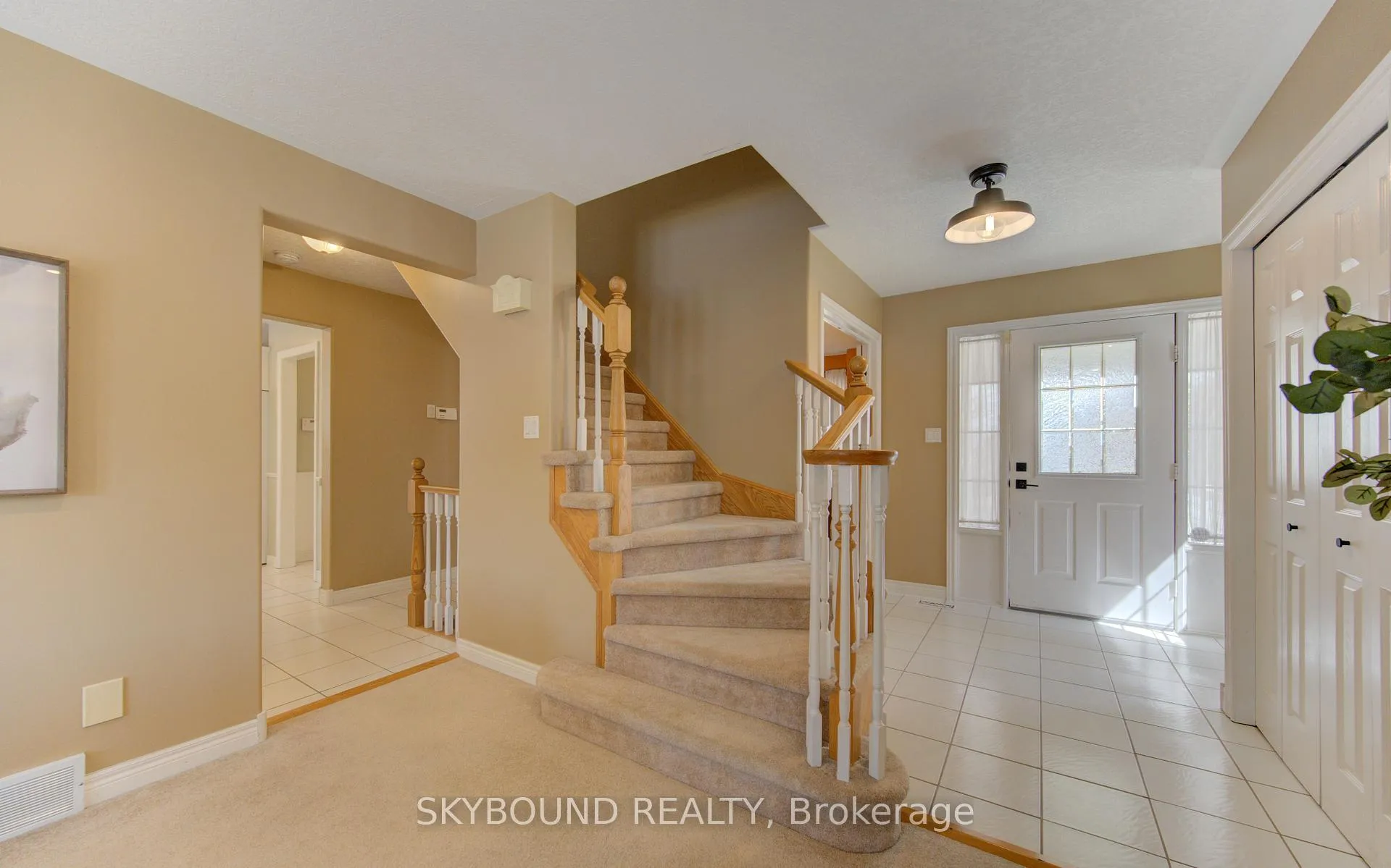 Photo 5 of 179 Bridgewater Crescent, Waterloo, Westvale — HOMEH