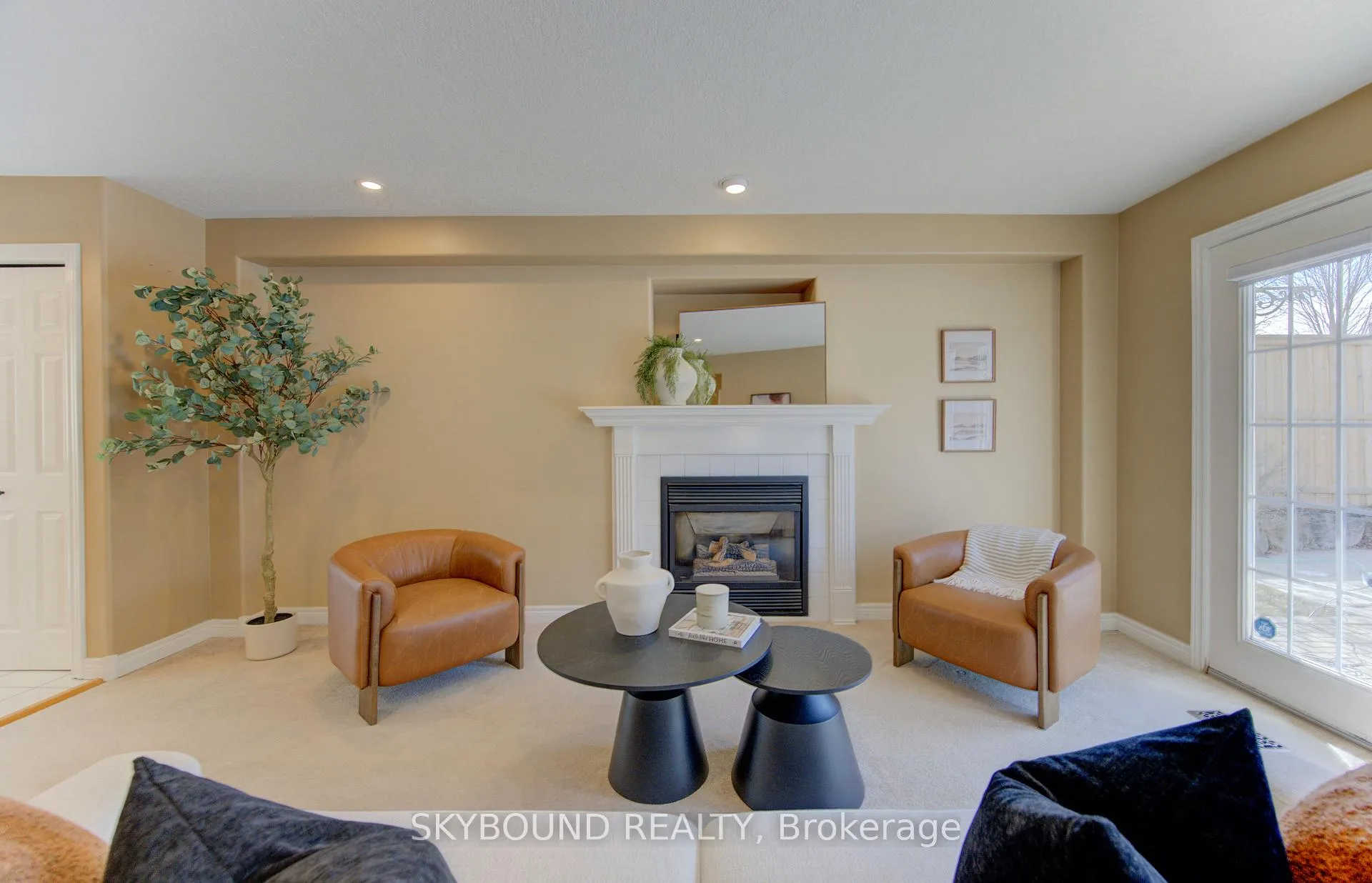Photo 9 of 179 Bridgewater Crescent, Waterloo, Westvale — HOMEH