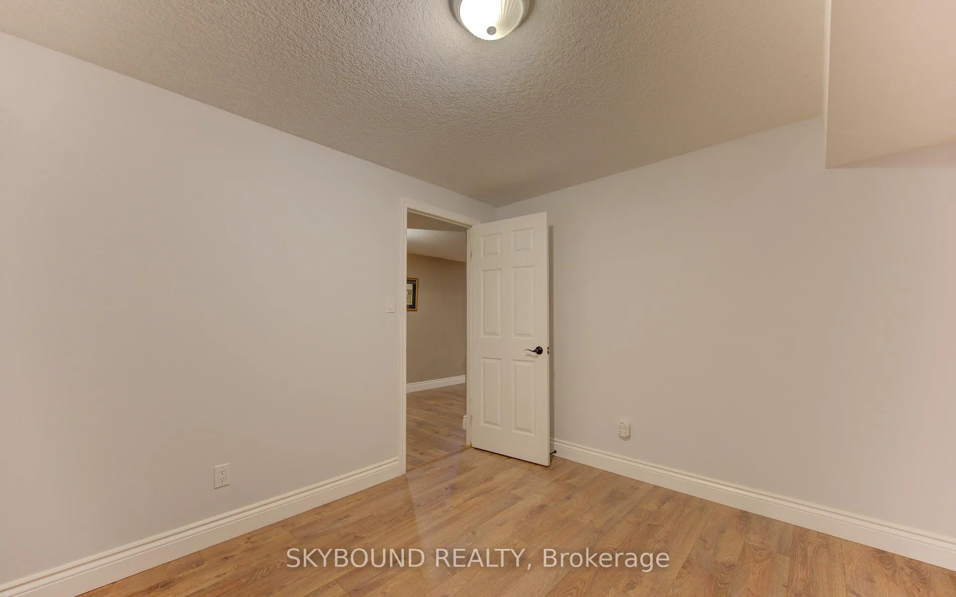 Photo 27 of 179 Bridgewater Crescent, Waterloo, Westvale — HOMEH