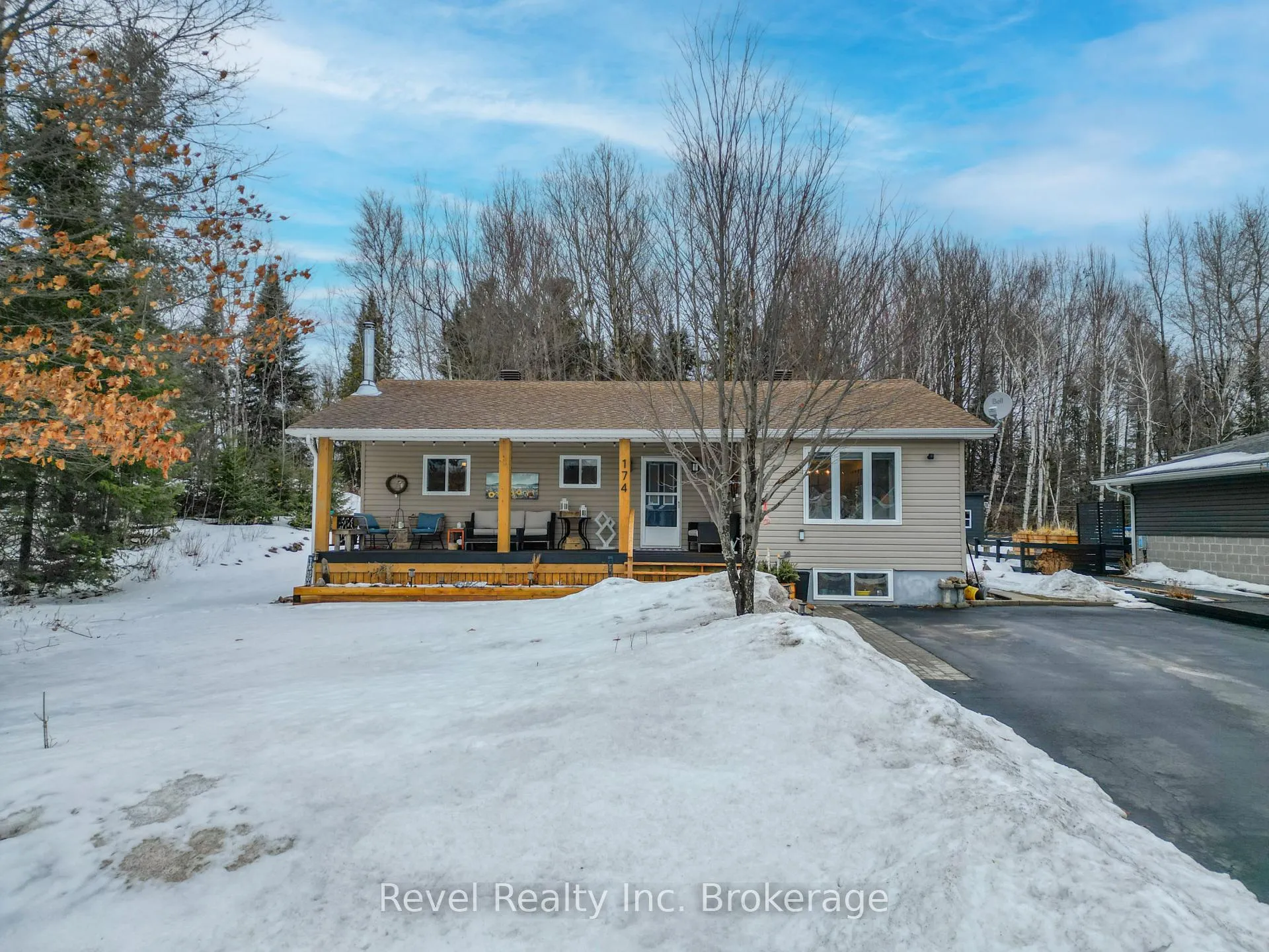 Photo 2 of 174 Golf Course Road, Callander — HOMEH