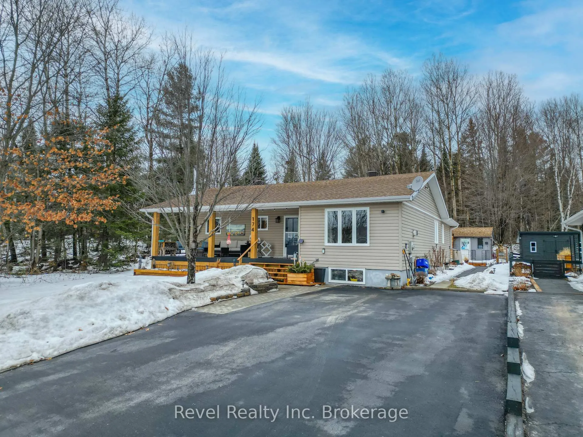Photo 4 of 174 Golf Course Road, Callander — HOMEH