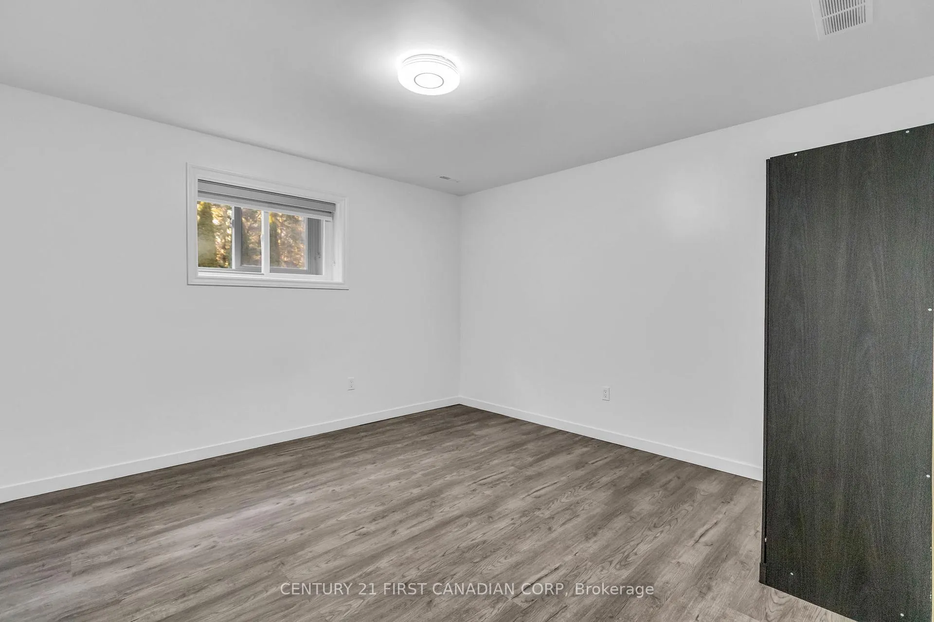 Photo 12 of 132 Jensen Road, London, East D — HOMEH