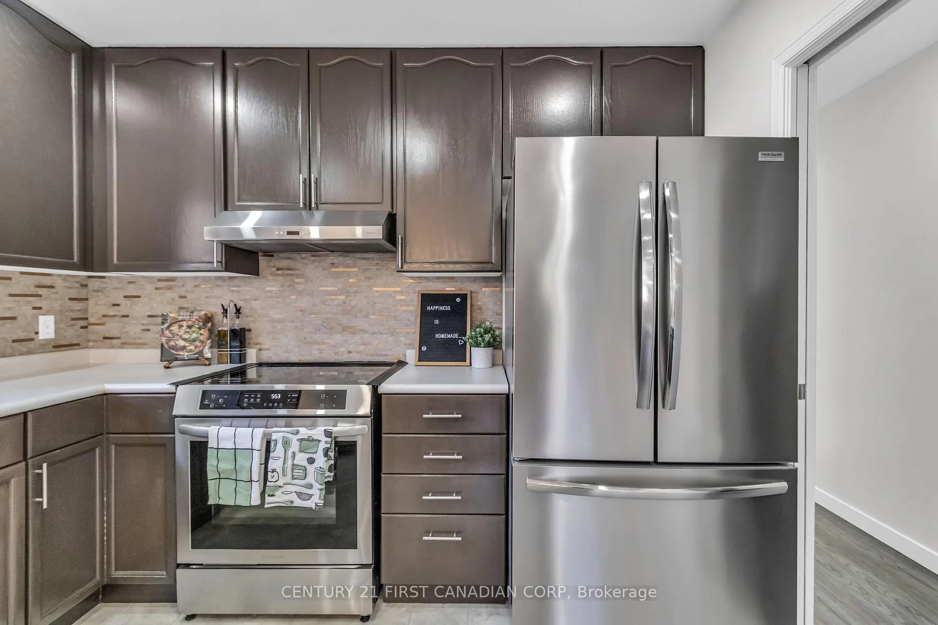 Photo 25 of 132 Jensen Road, London, East D — HOMEH