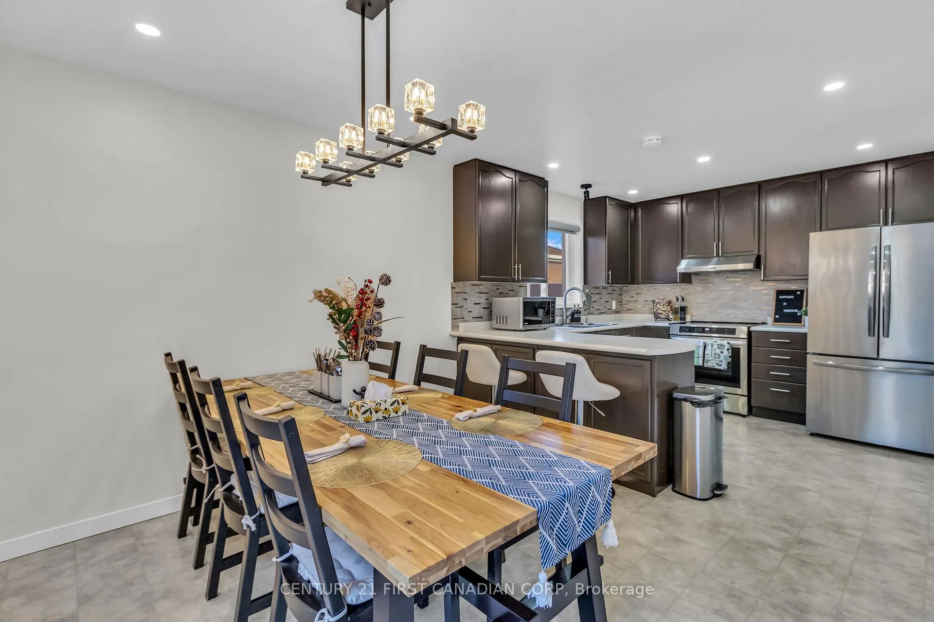 Photo 27 of 132 Jensen Road, London, East D — HOMEH