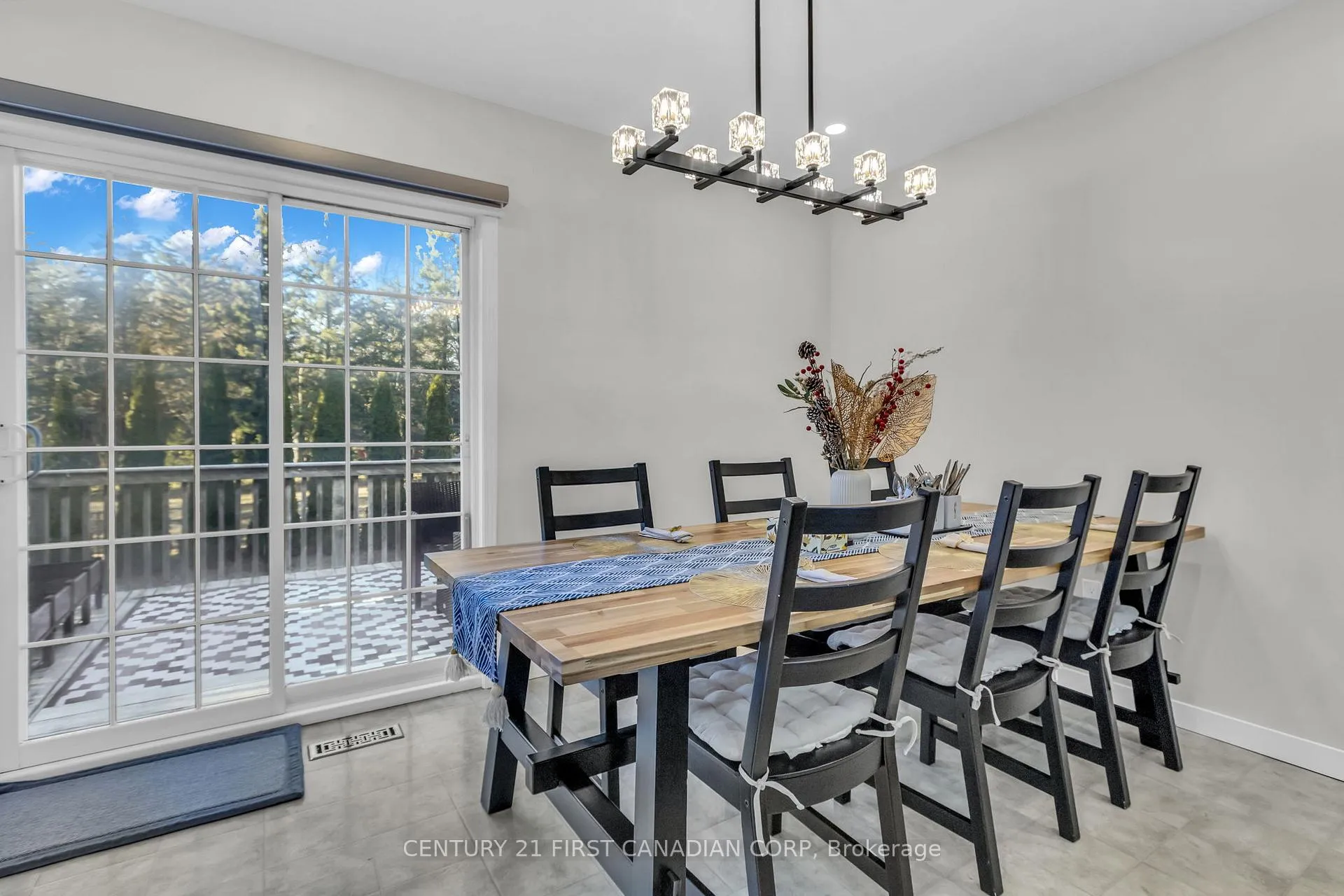 Photo 28 of 132 Jensen Road, London, East D — HOMEH