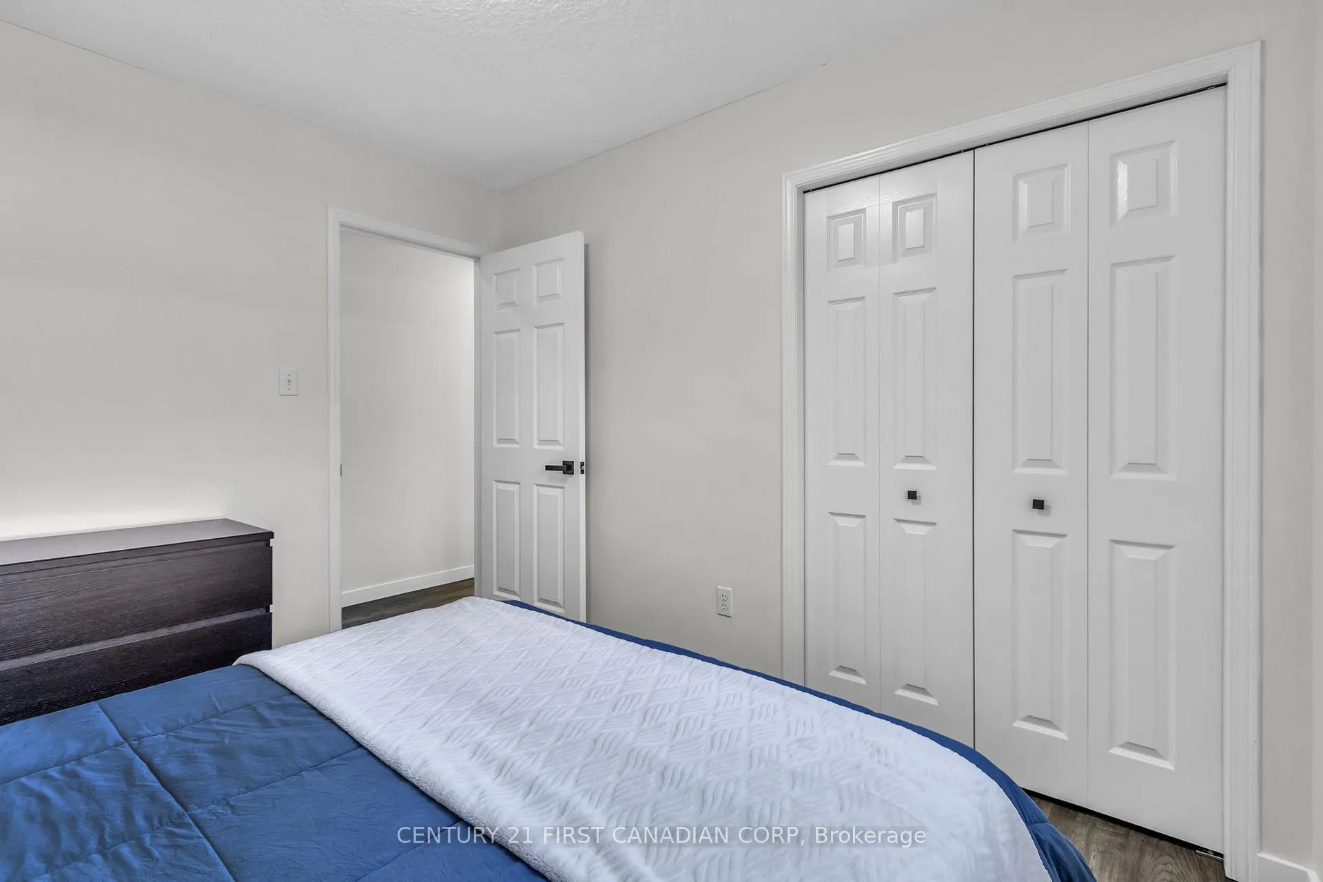 Photo 35 of 132 Jensen Road, London, East D — HOMEH