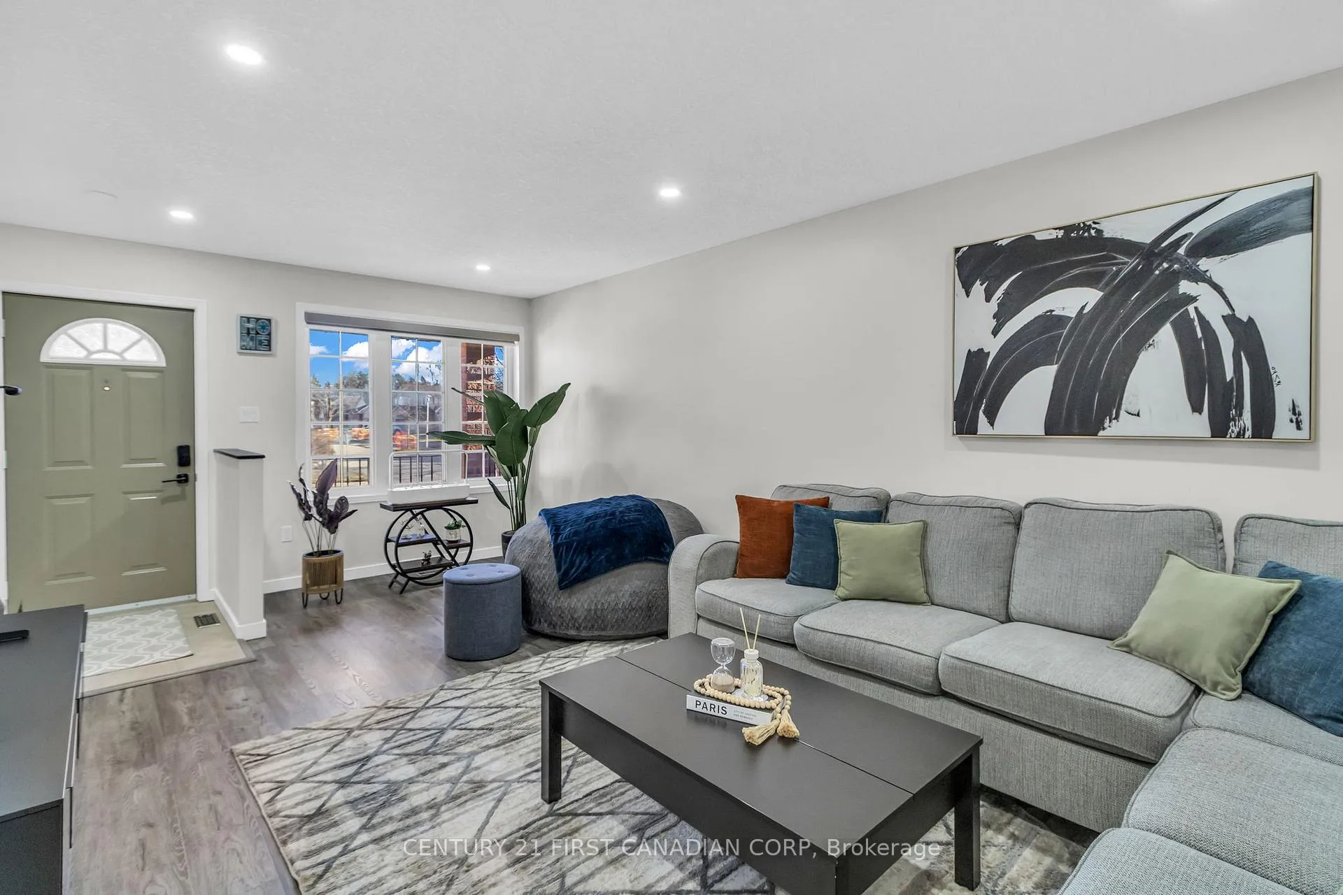 Photo 40 of 132 Jensen Road, London, East D — HOMEH
