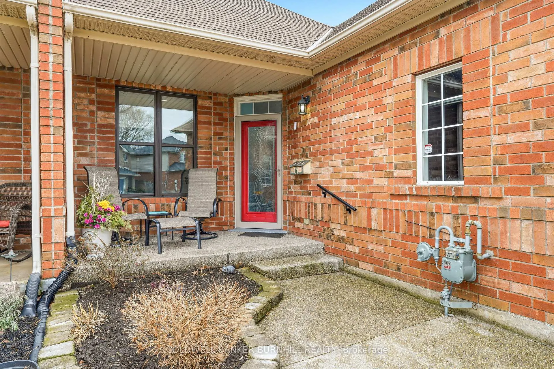 Photo 4 of 133 Thoroughbred Boulevard, Hamilton, Ancaster — HOMEH