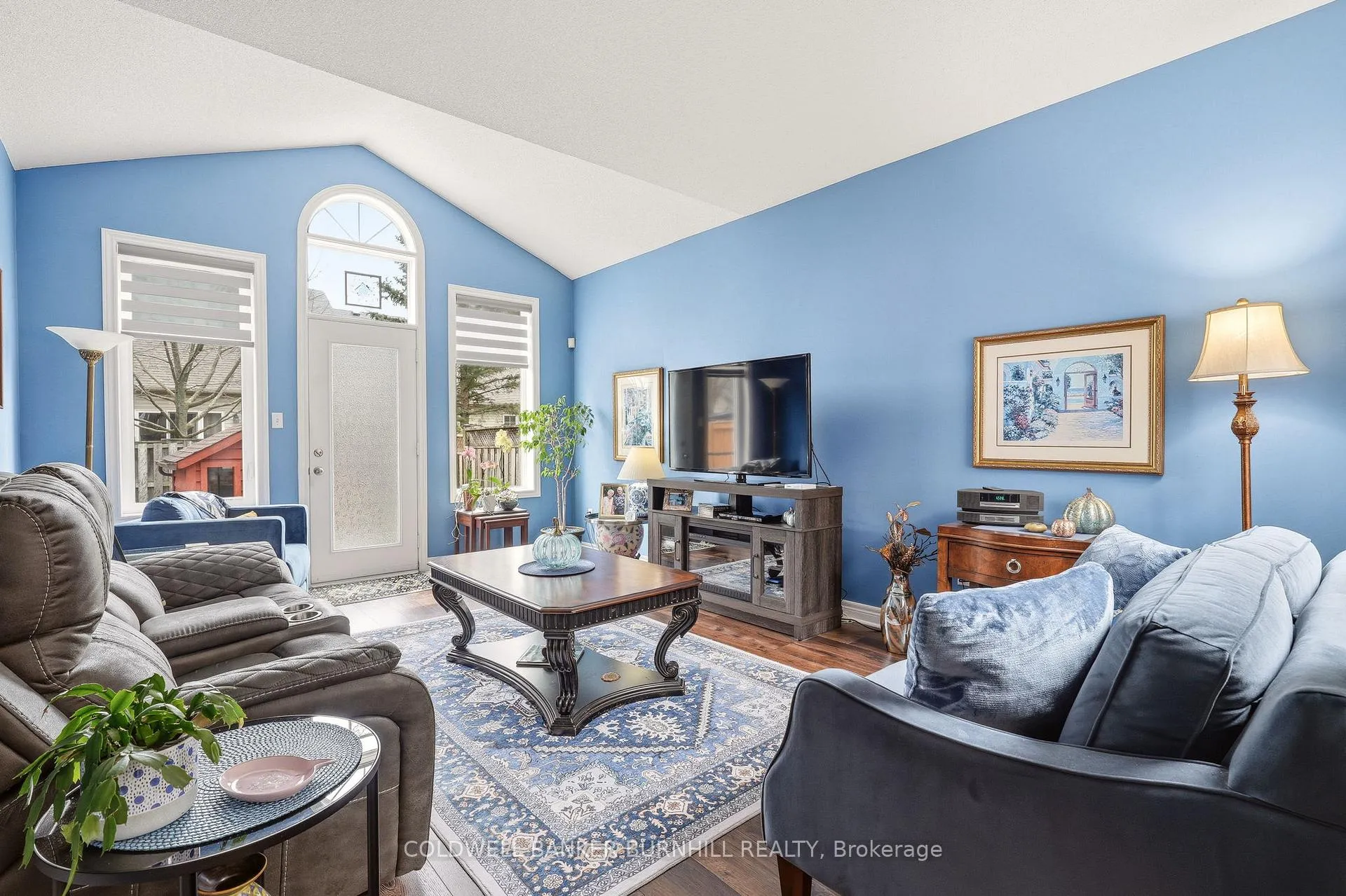 Photo 14 of 133 Thoroughbred Boulevard, Hamilton, Ancaster — HOMEH