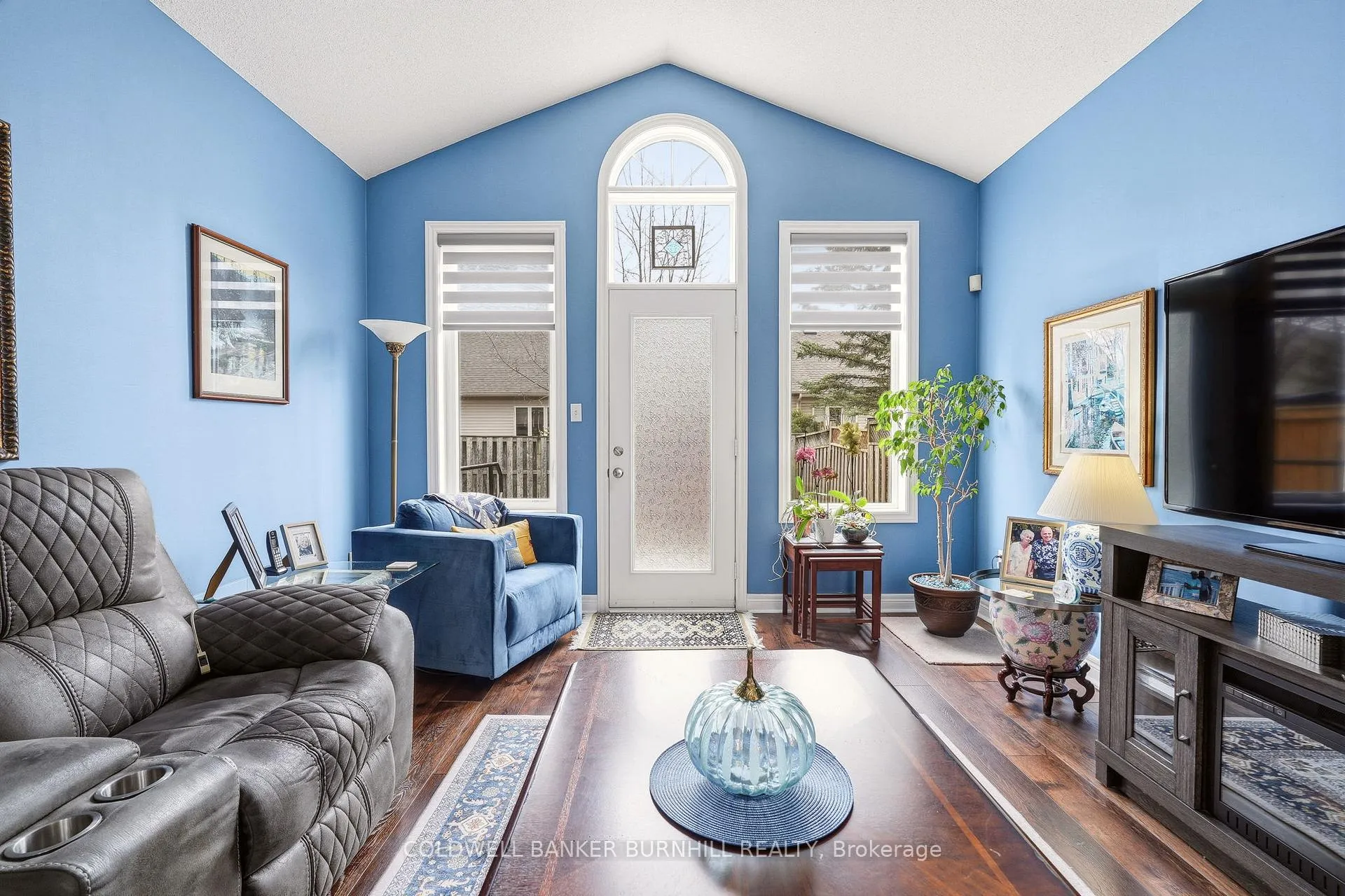 Photo 15 of 133 Thoroughbred Boulevard, Hamilton, Ancaster — HOMEH