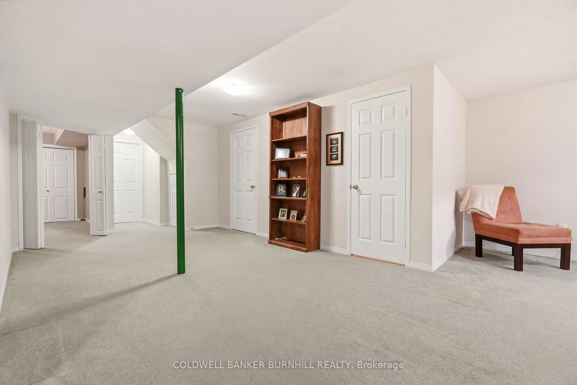 Photo 32 of 133 Thoroughbred Boulevard, Hamilton, Ancaster — HOMEH