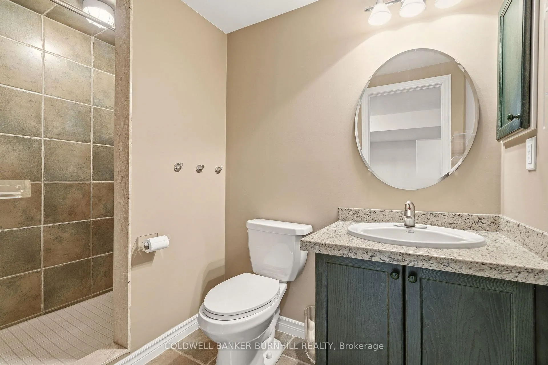 Photo 35 of 133 Thoroughbred Boulevard, Hamilton, Ancaster — HOMEH