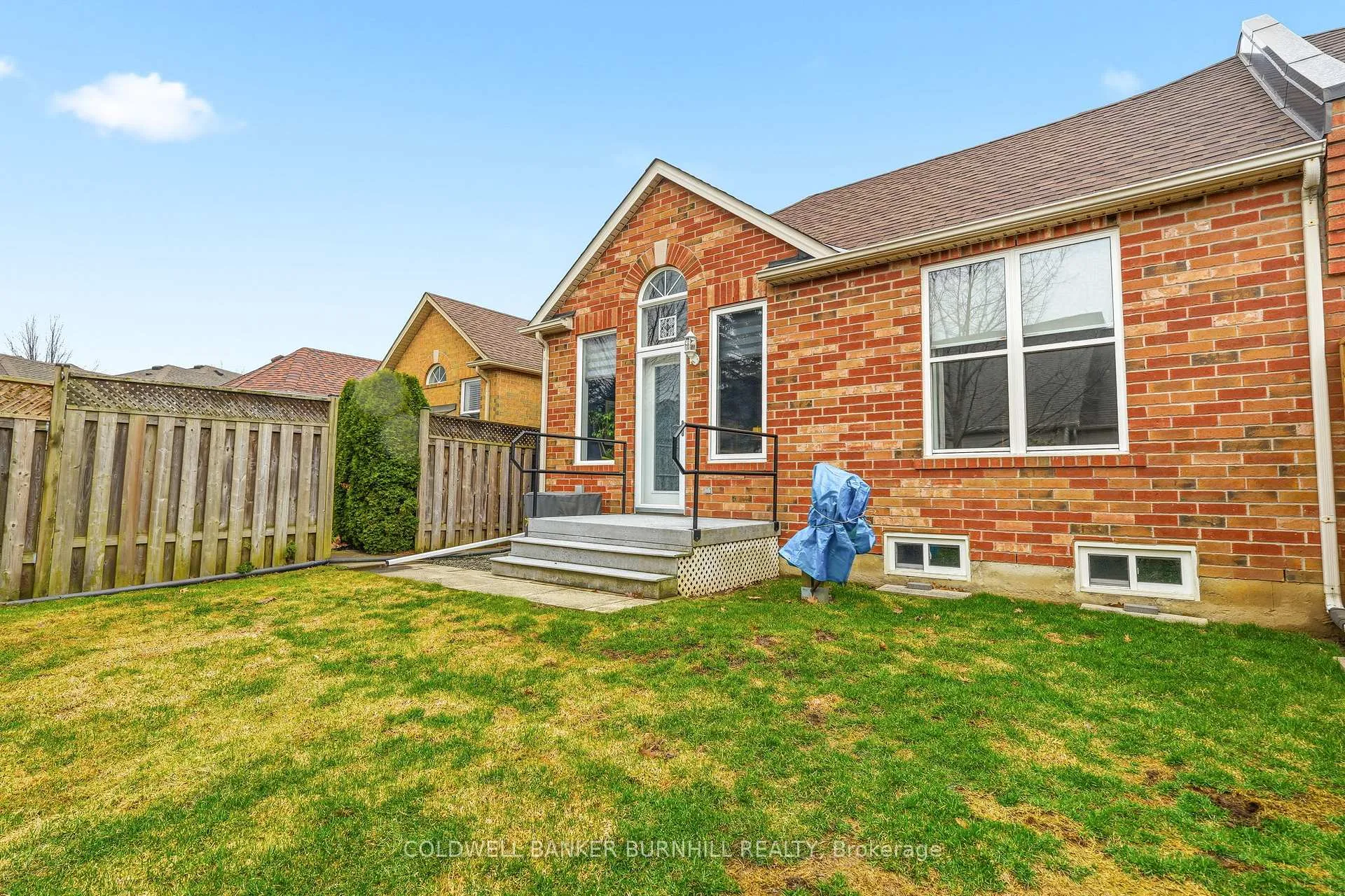 Photo 36 of 133 Thoroughbred Boulevard, Hamilton, Ancaster — HOMEH