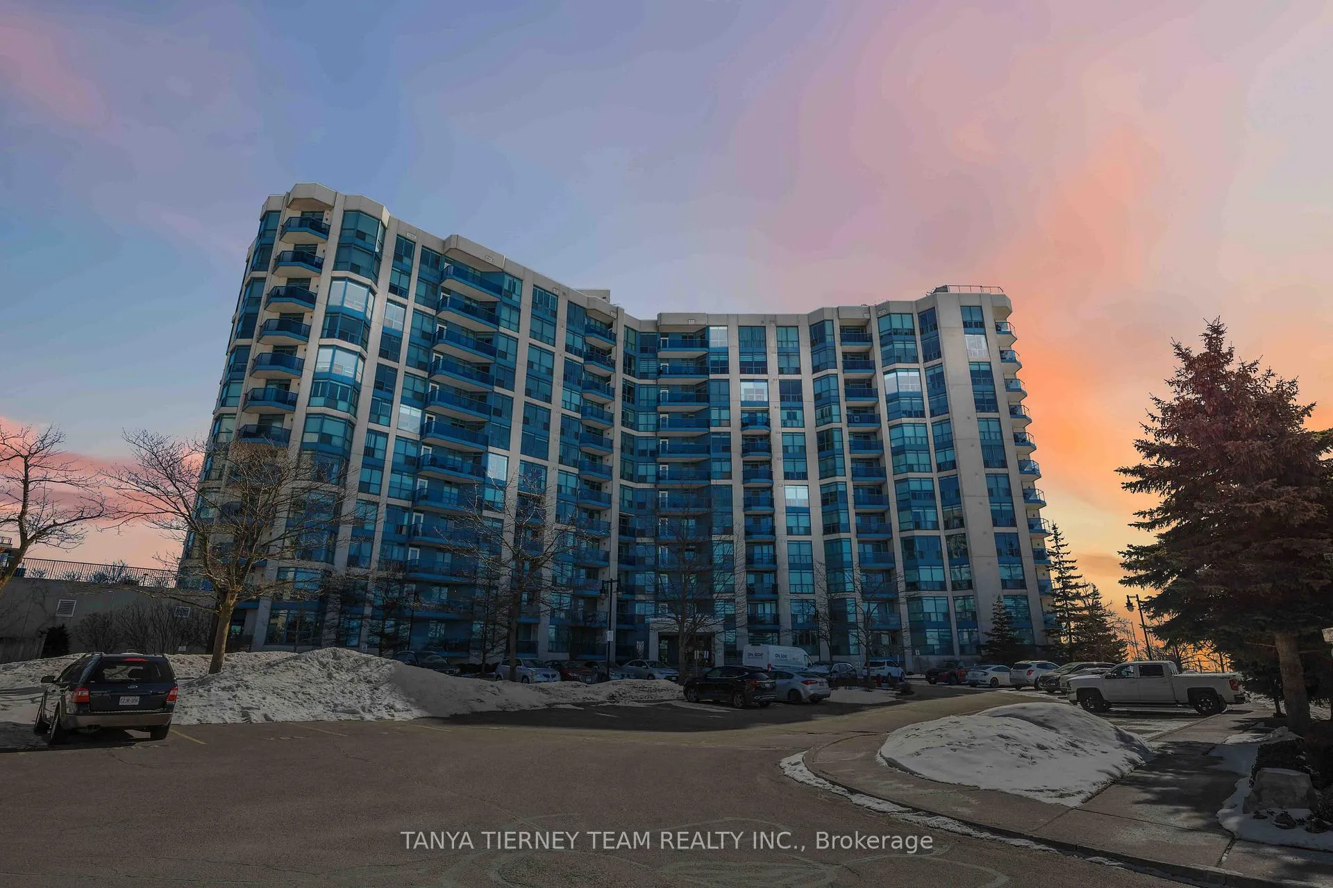 Photo 2 of Unit 903, 340 Watson Street W, Whitby, Port Whitby — HOMEH