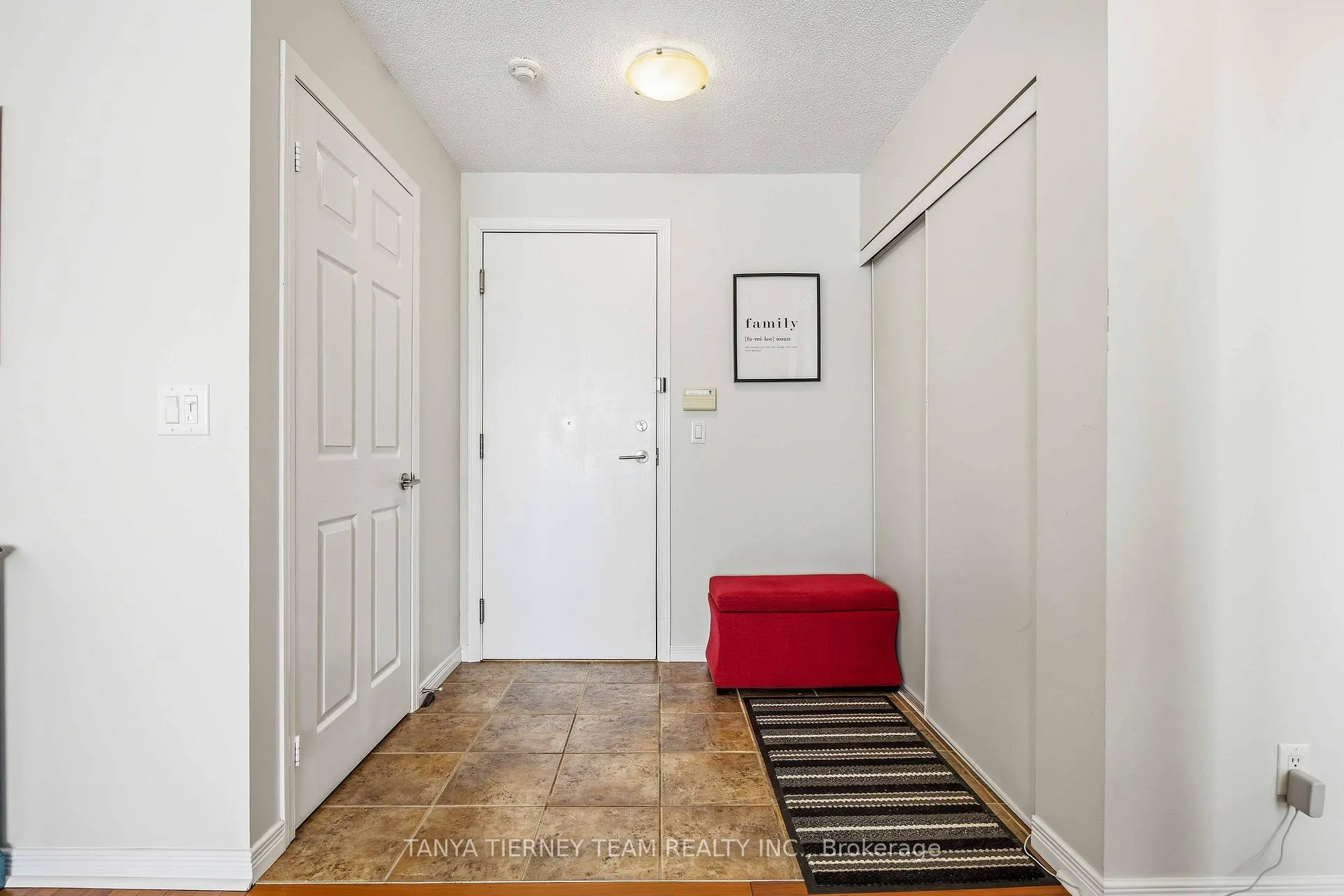 Photo 9 of Unit 903, 340 Watson Street W, Whitby, Port Whitby — HOMEH