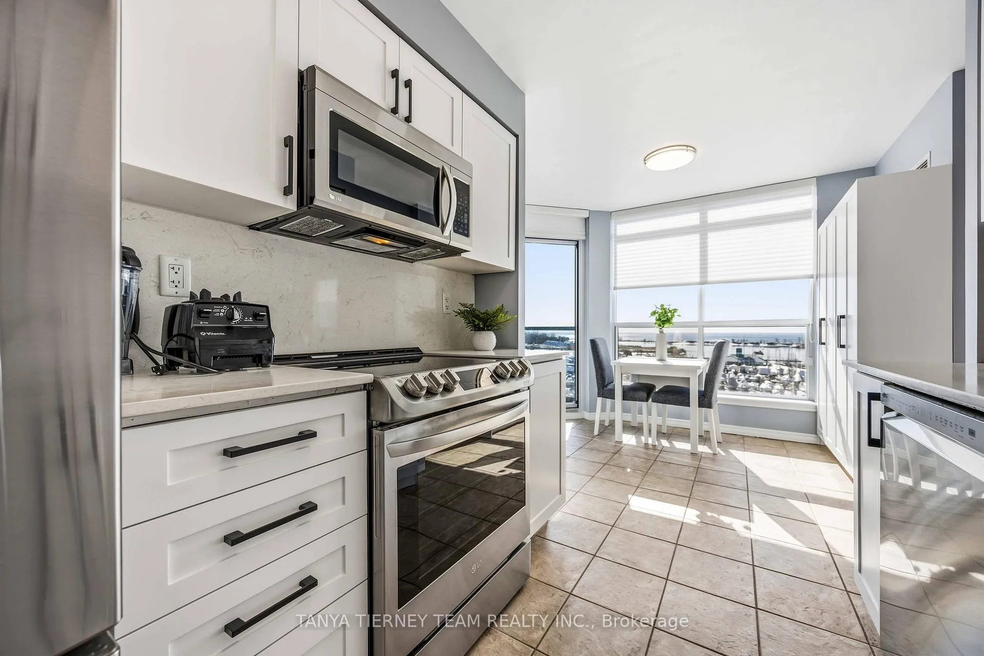 Photo 15 of Unit 903, 340 Watson Street W, Whitby, Port Whitby — HOMEH