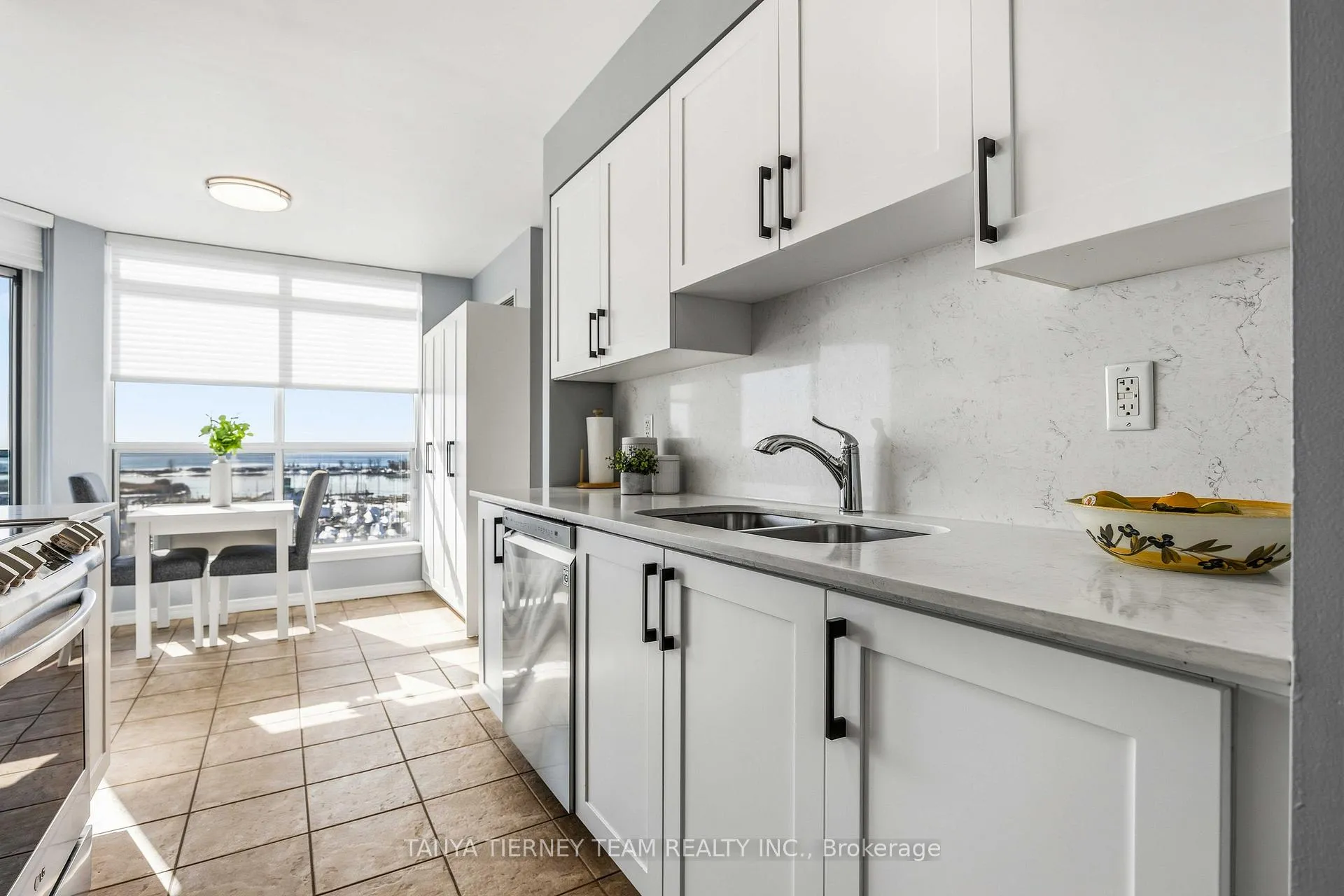 Photo 16 of Unit 903, 340 Watson Street W, Whitby, Port Whitby — HOMEH