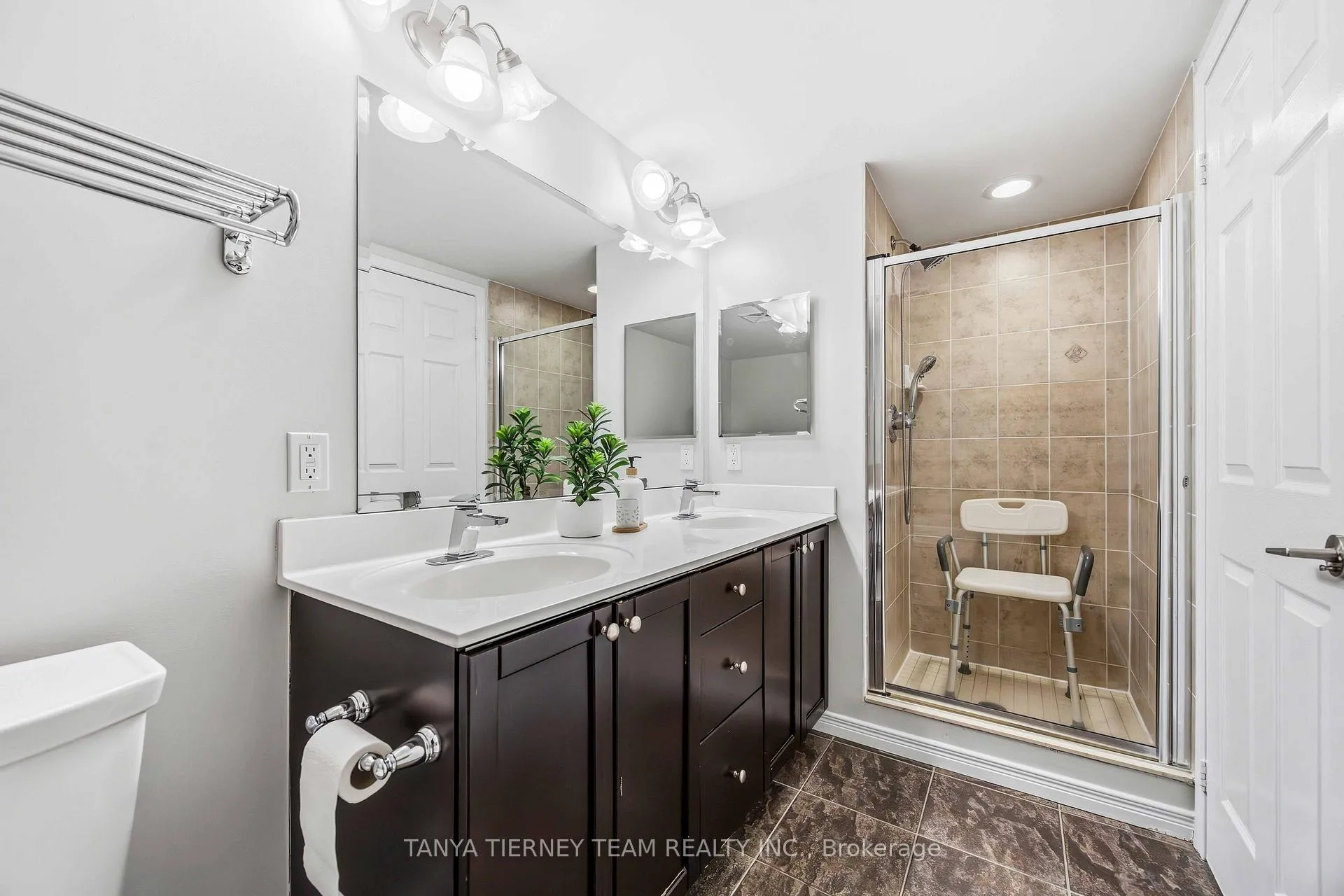 Photo 28 of Unit 903, 340 Watson Street W, Whitby, Port Whitby — HOMEH