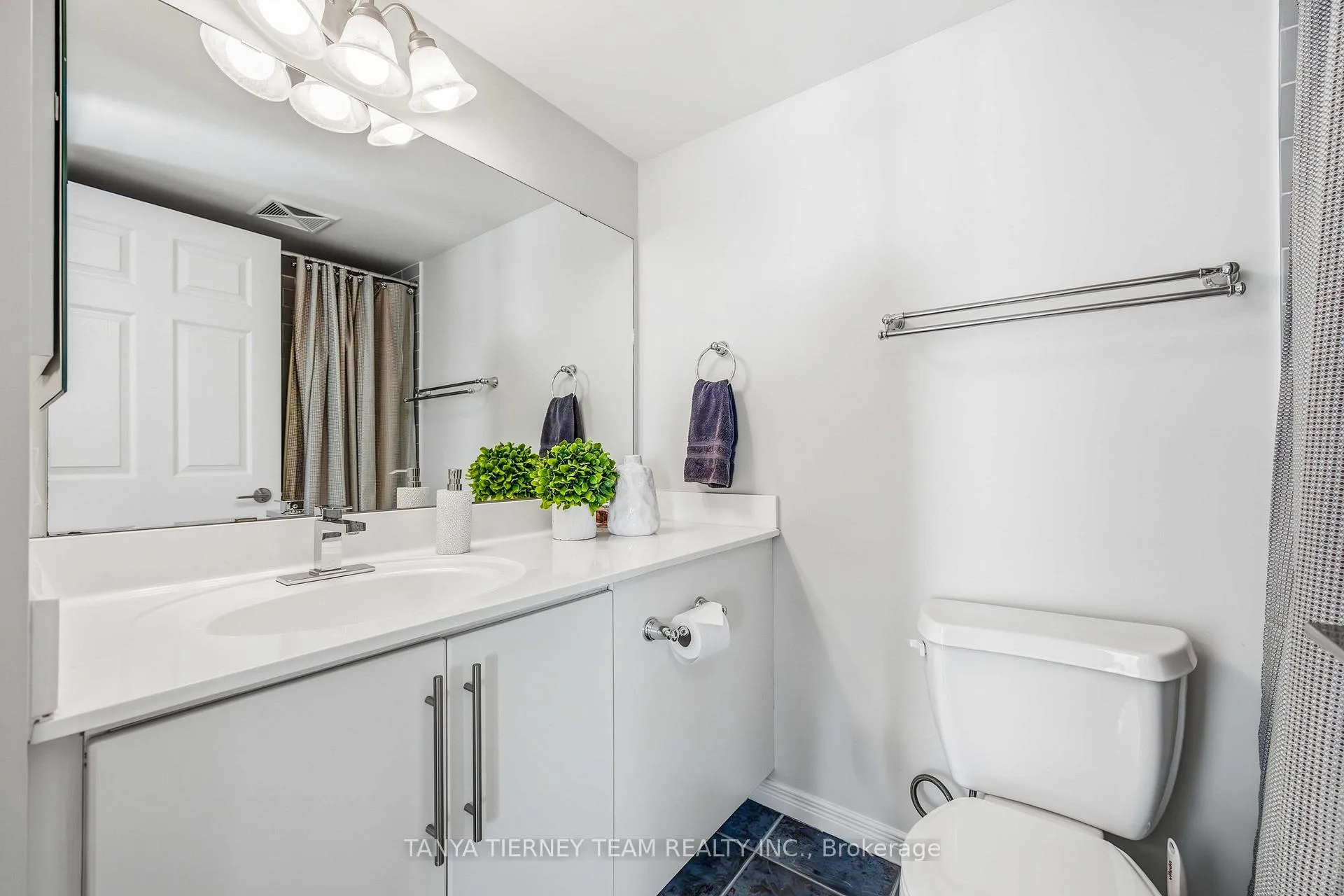 Photo 31 of Unit 903, 340 Watson Street W, Whitby, Port Whitby — HOMEH