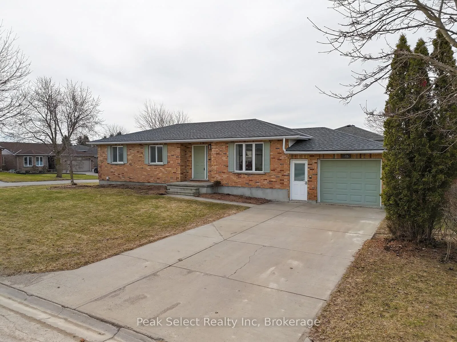 Photo 2 of 12 Meadowridge Drive, St. Marys — HOMEH