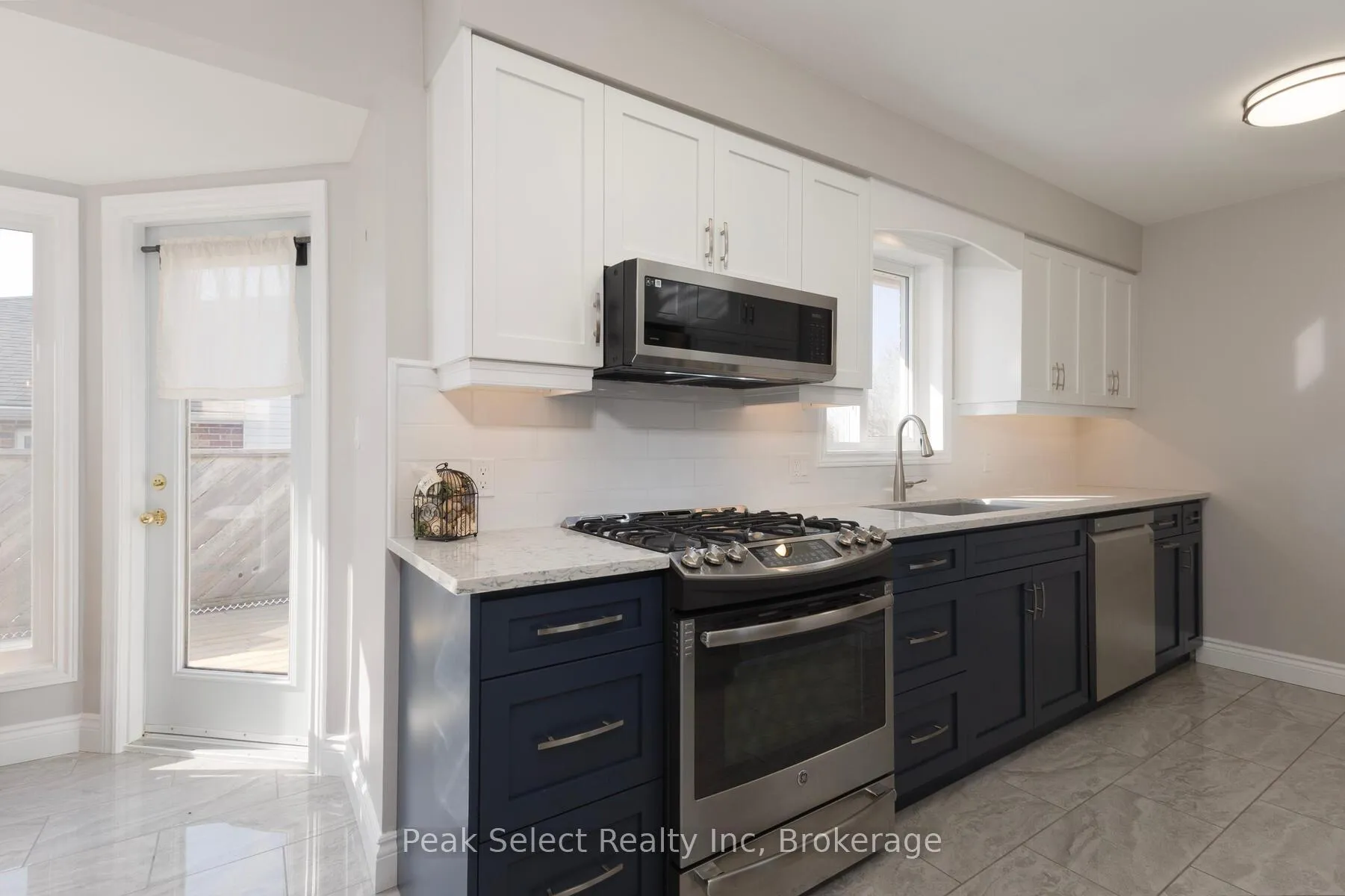 Photo 11 of 12 Meadowridge Drive, St. Marys — HOMEH