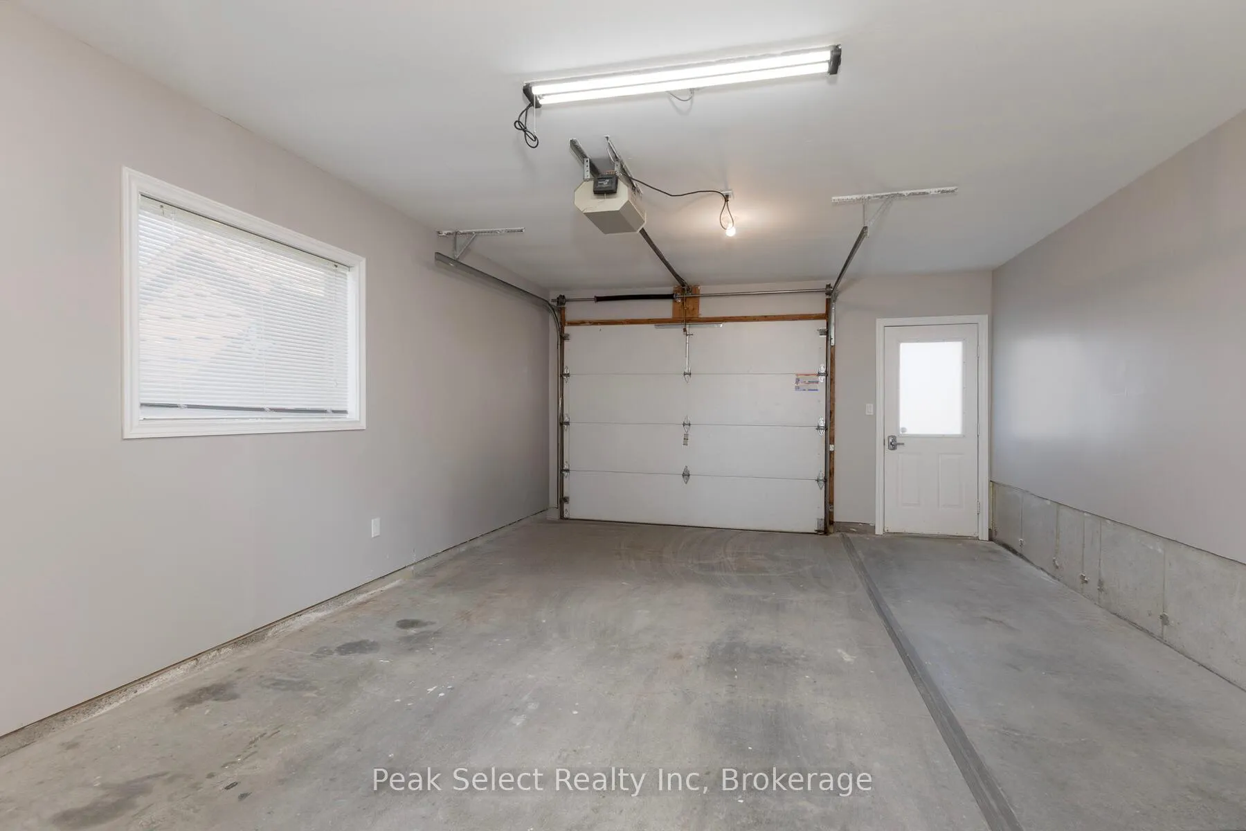 Photo 39 of 12 Meadowridge Drive, St. Marys — HOMEH