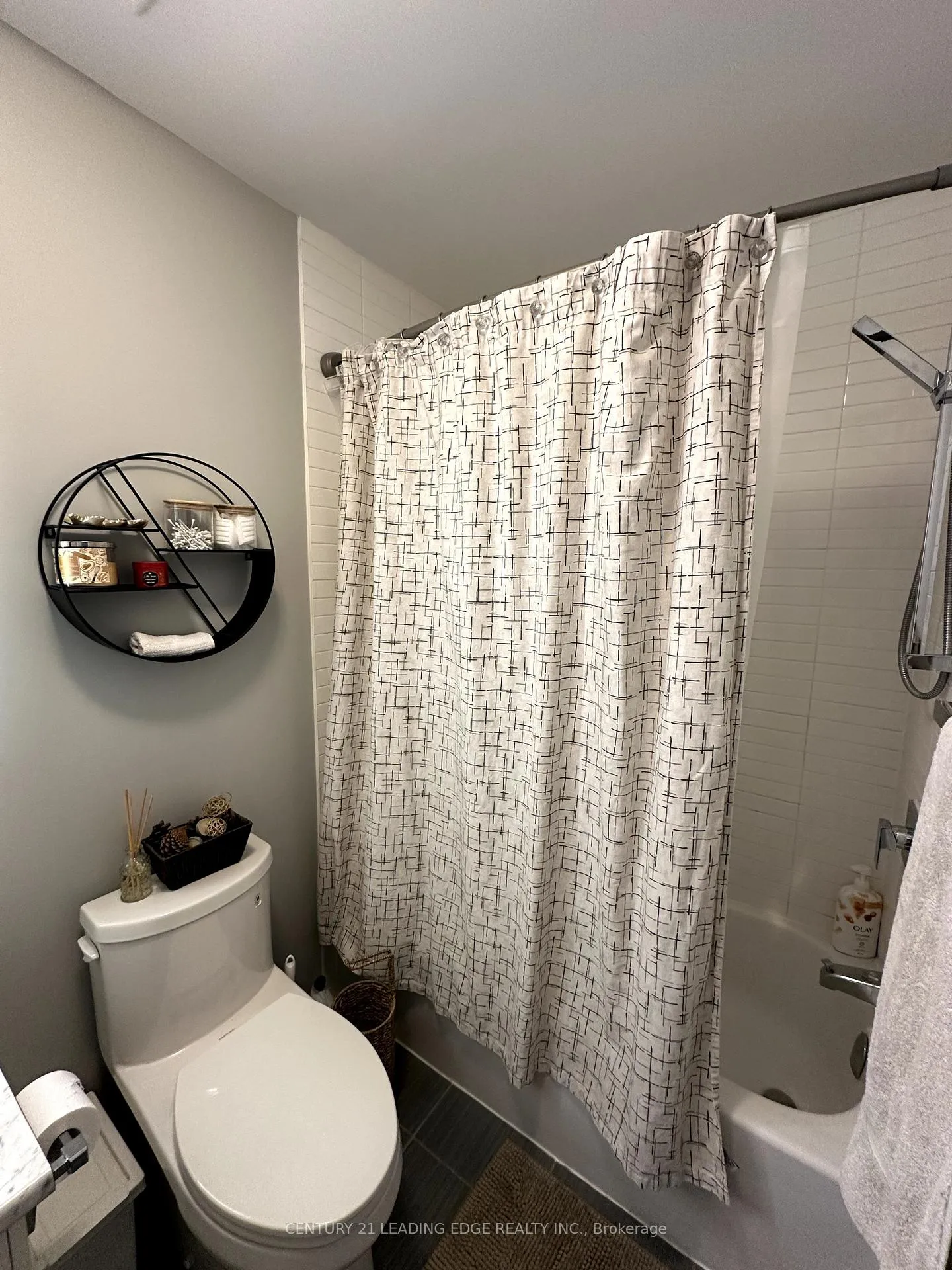Photo 23 of Unit 45, 369 Essa Road, Barrie, Holly — HOMEH